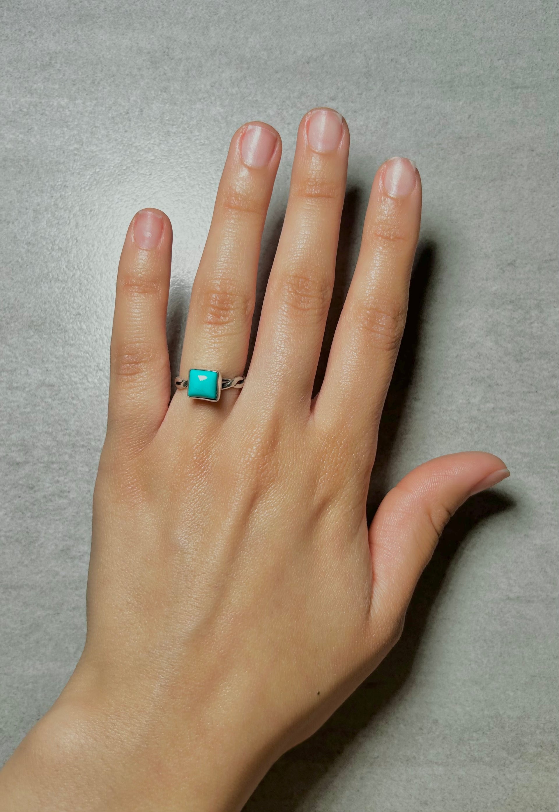 Navajo Made Kingman Turquoise & Sterling Silver Ring Size 4.75