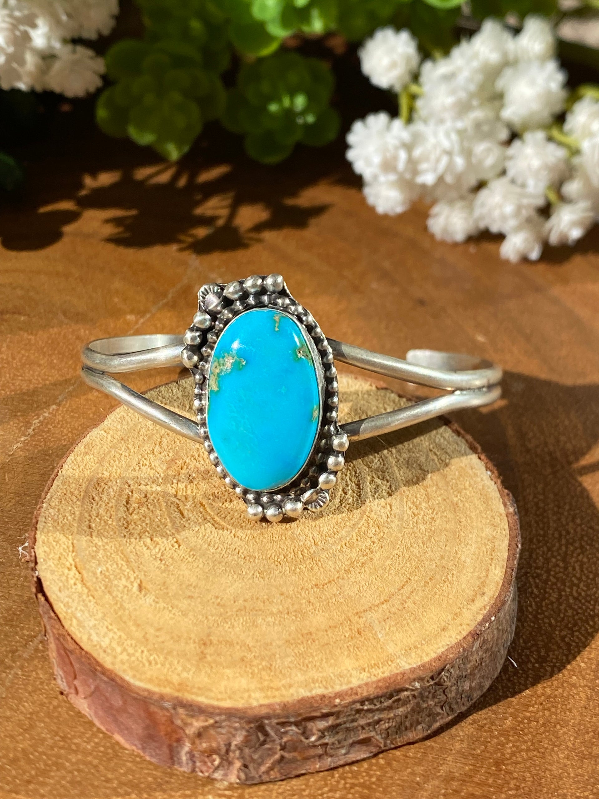 Navajo Handmade Kingman Turquoise & Sterling Silver Cuff Bracelet