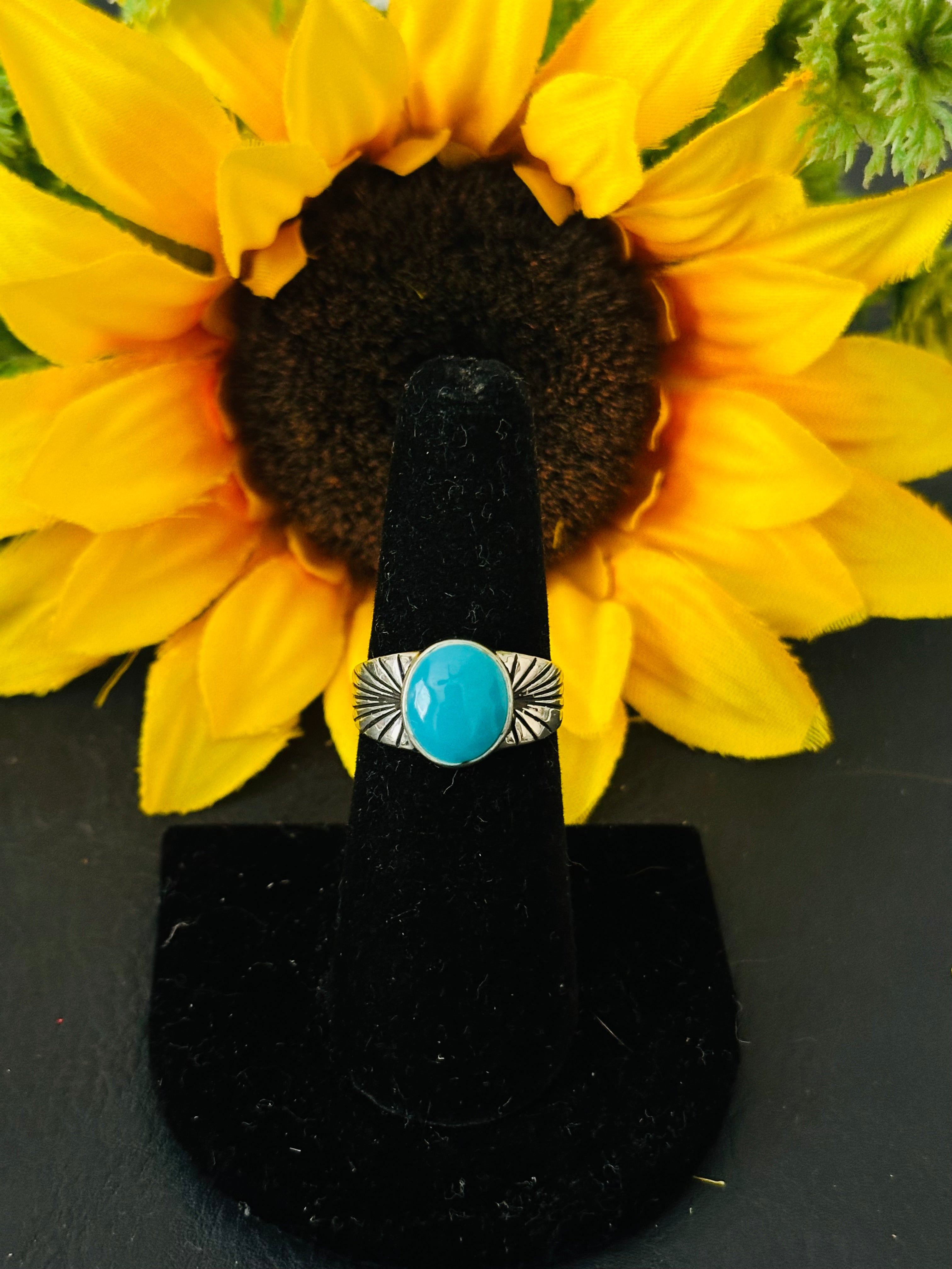 Navajo Handmade Kingman Turquoise & Sterling Silver Ring