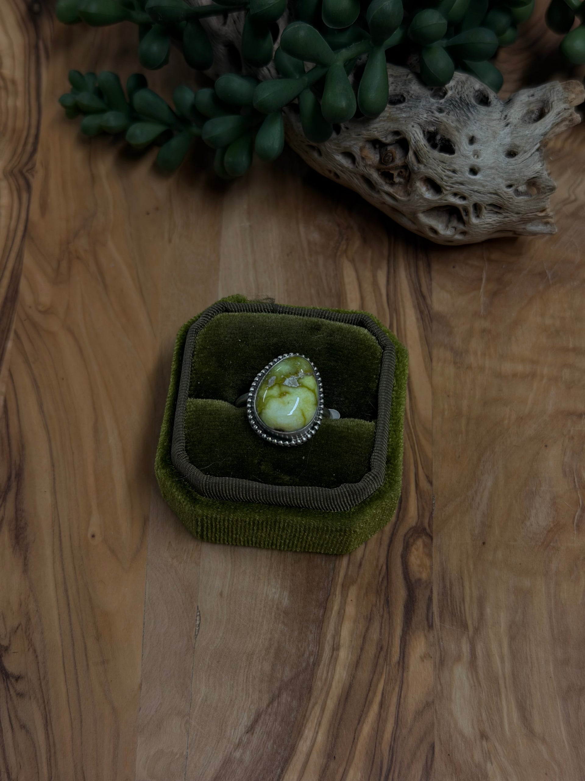 Navajo Made Palomino Variscite & Sterling Silver Ring Size 7.75