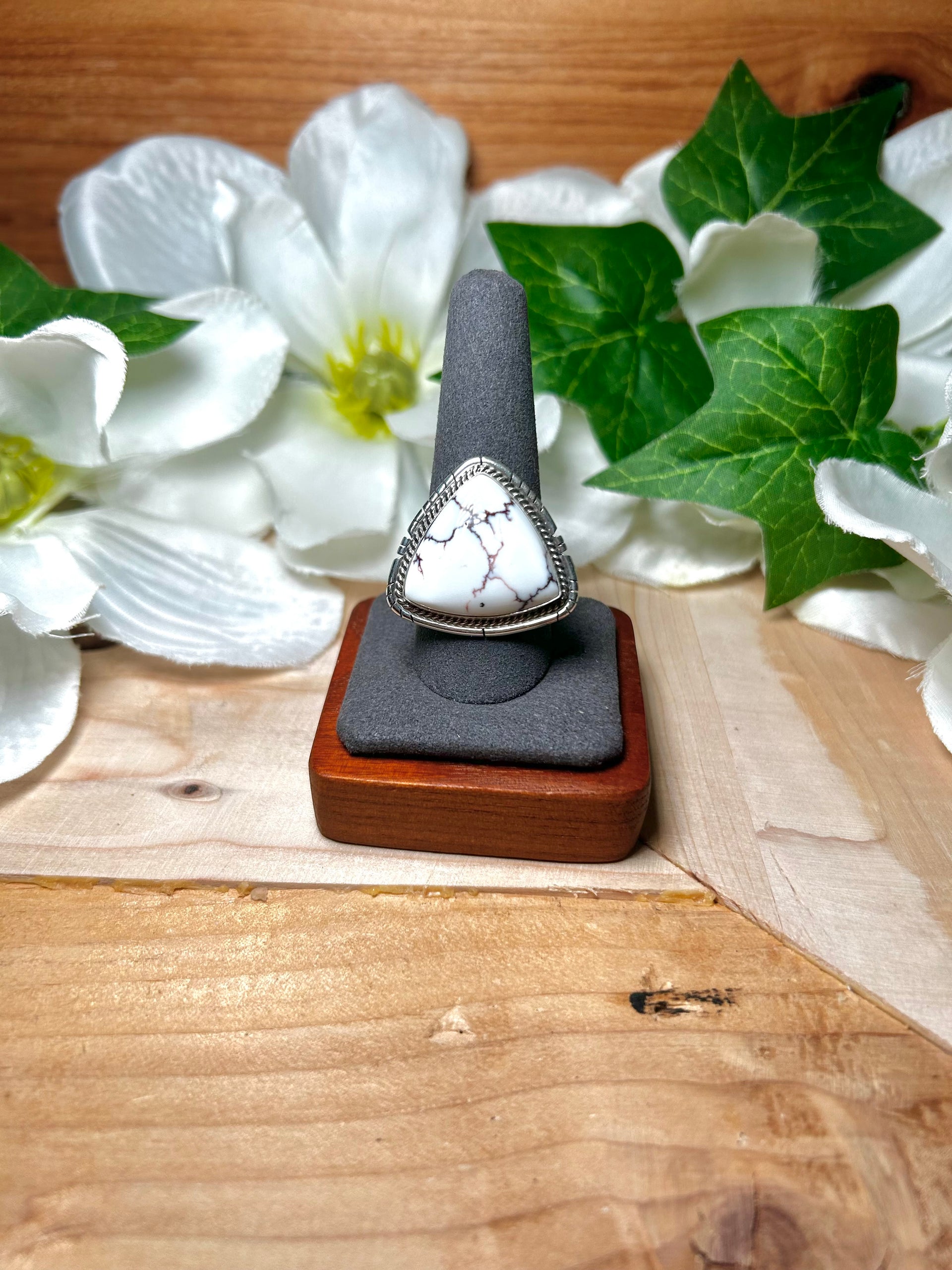 Dave Skeets Wild Horse& Sterling Silver Ring Size 9.75