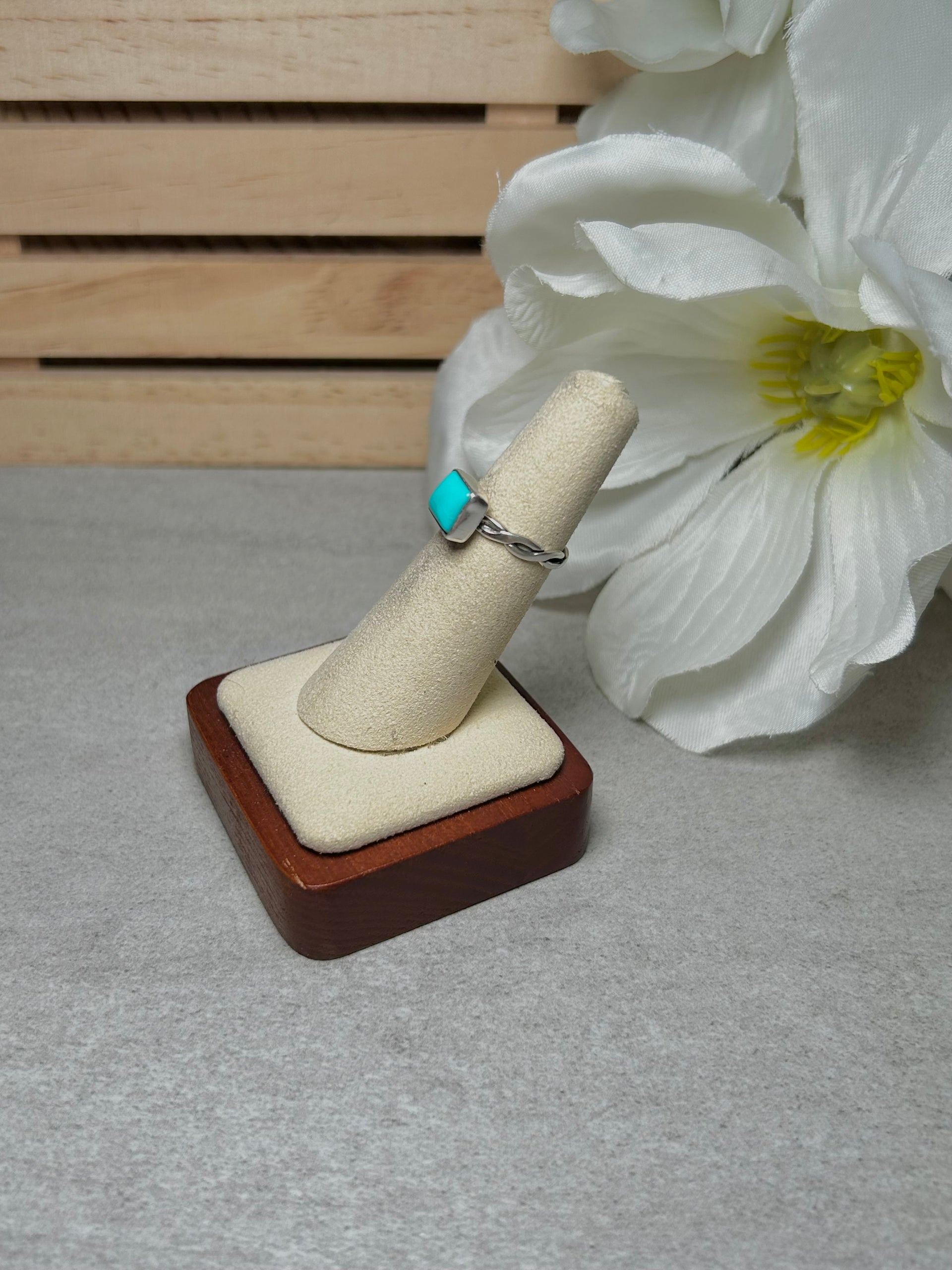 Navajo Made Kingman Turquoise & Sterling Silver Ring Size 4.75