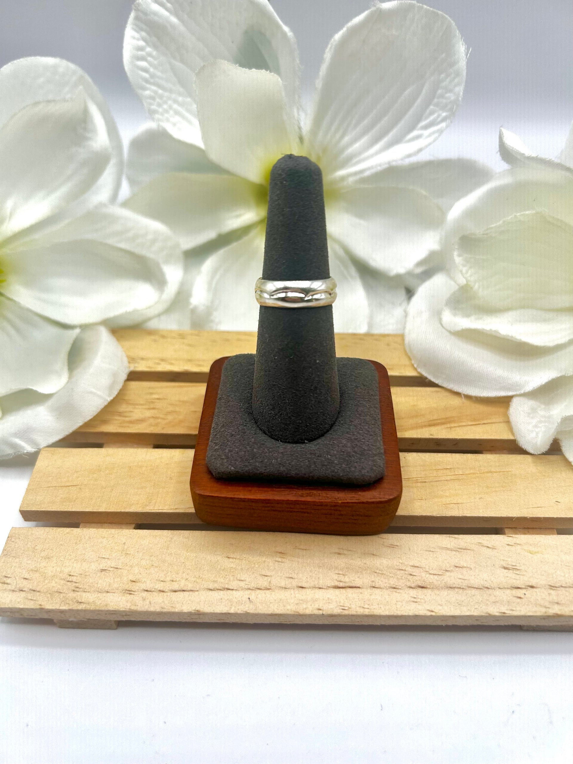 Navajo Made Sterling Silver Ring Size 6.75