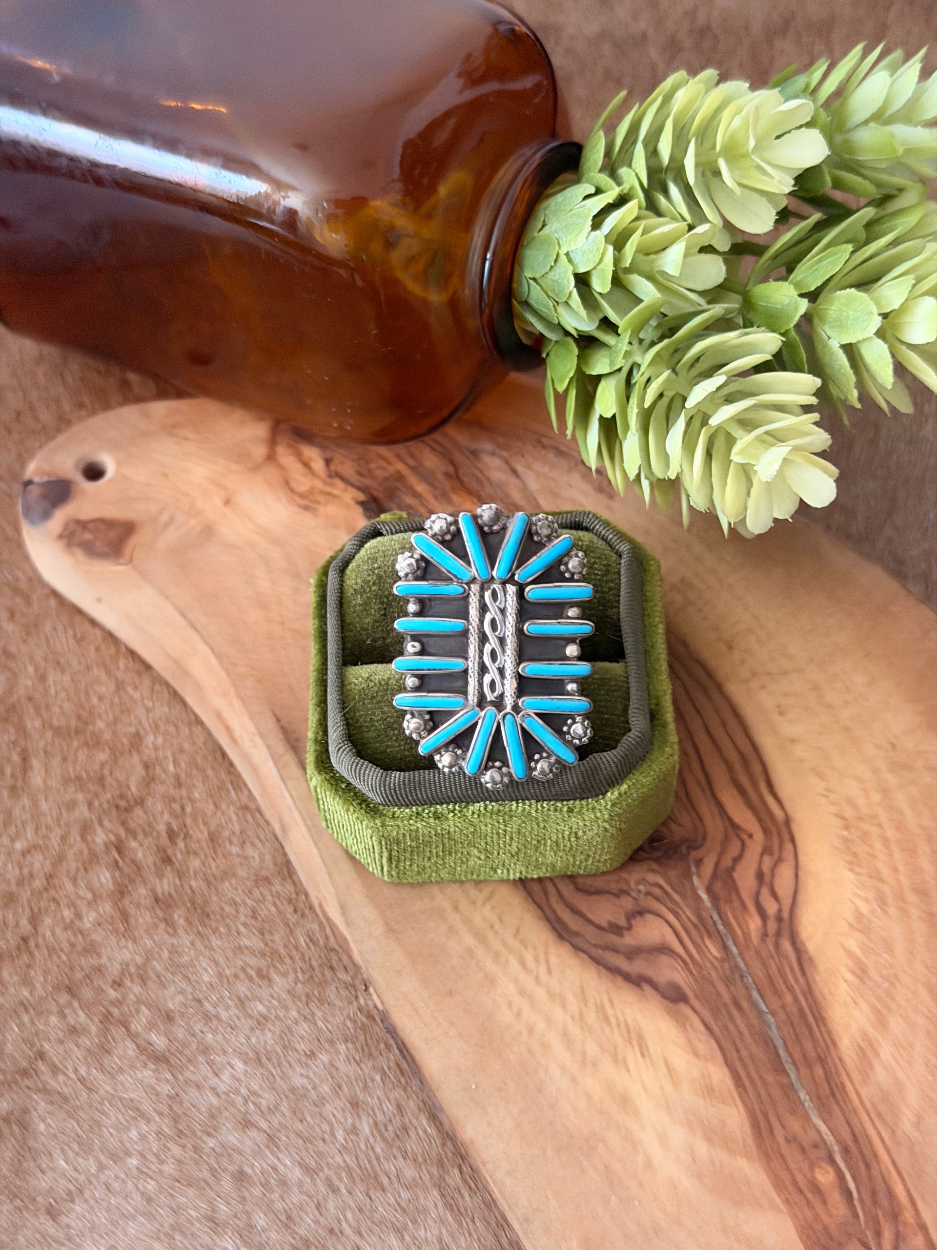 Zuni Made Kingman Turquoise & Sterling Silver Petite Cluster Ring Size 9.5