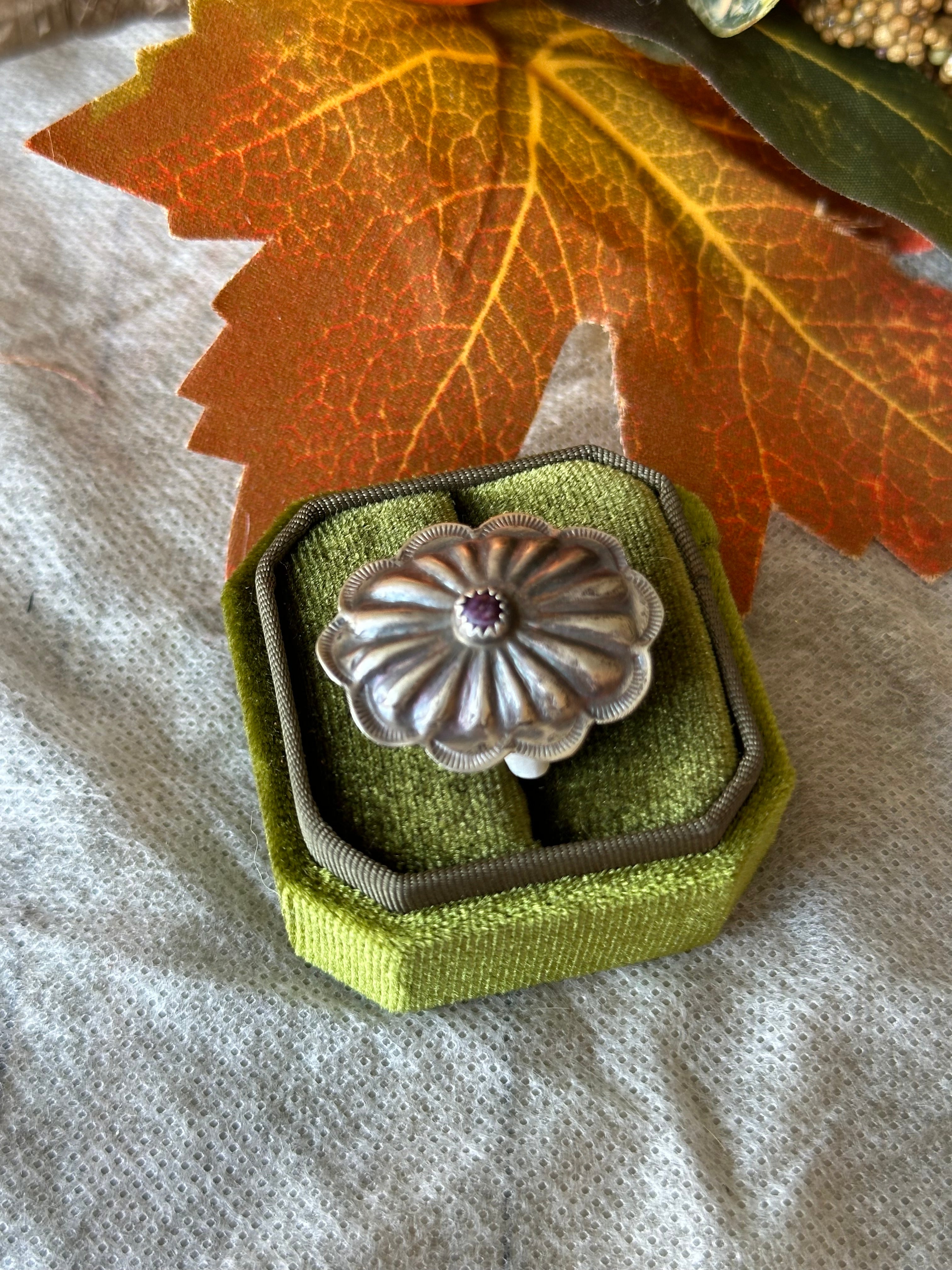 Navajo Made Purple Spiny Oyster & Sterling Silver Concho Ring Size 7.75