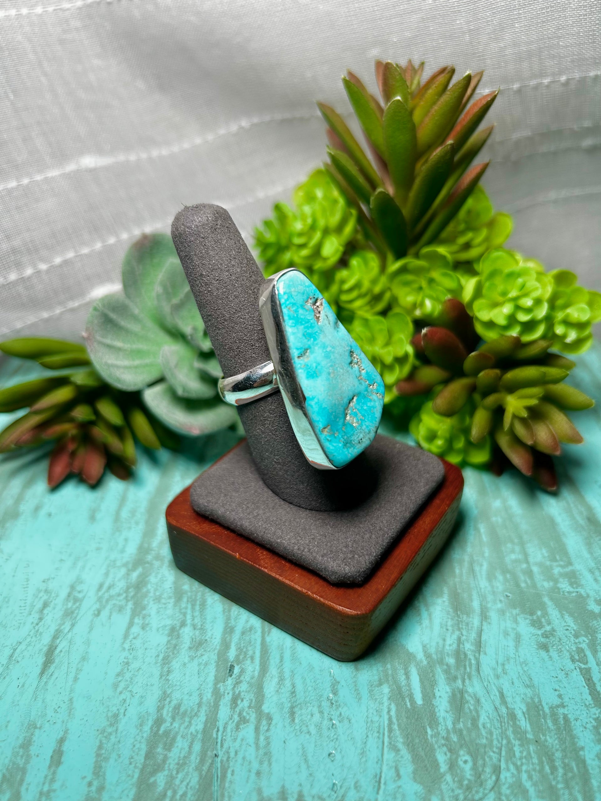 Navajo Made Kingman Turquoise & Sterling Sliver  Ring Size 7.75