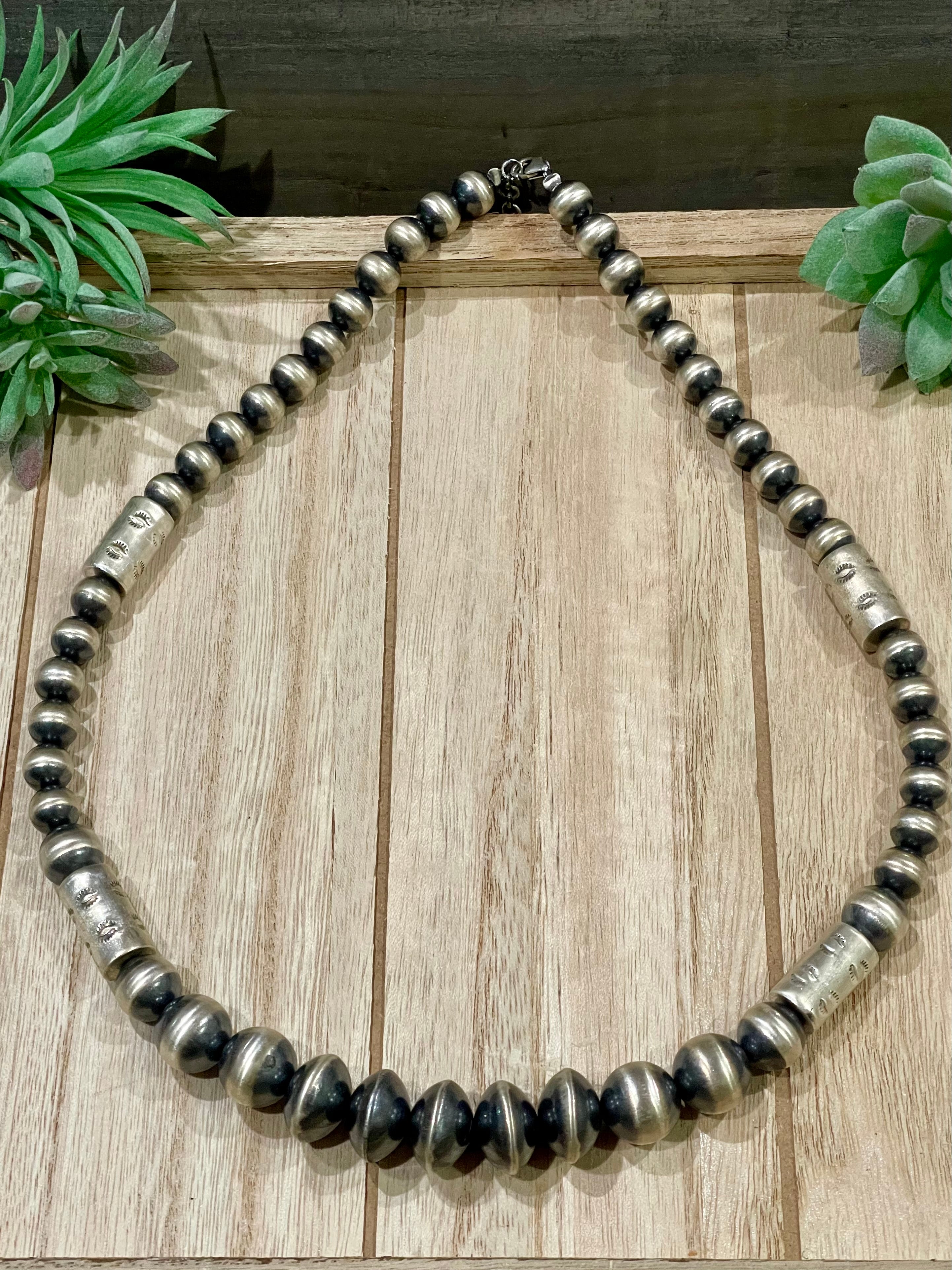 Southwest Handmade Graduated Pearl Beaded Necklace