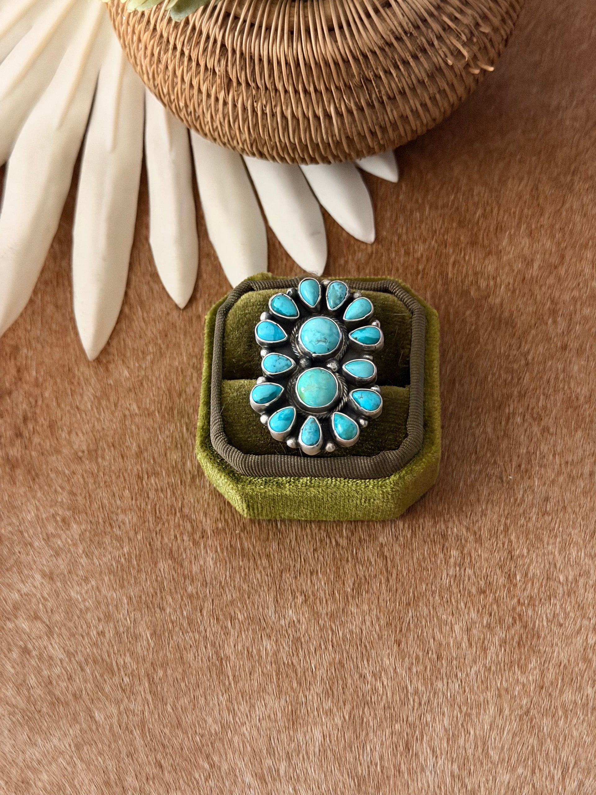 Sheila Becenti Kingman Turquoise & Sterling Sliver Cluster Ring Size 8.5