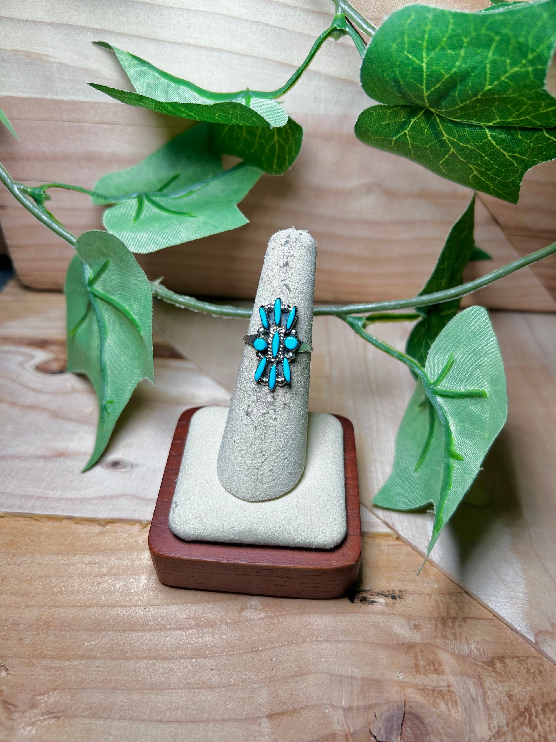 Zuni Kingman Turquoise & Sterling Sliver Cluster Ring