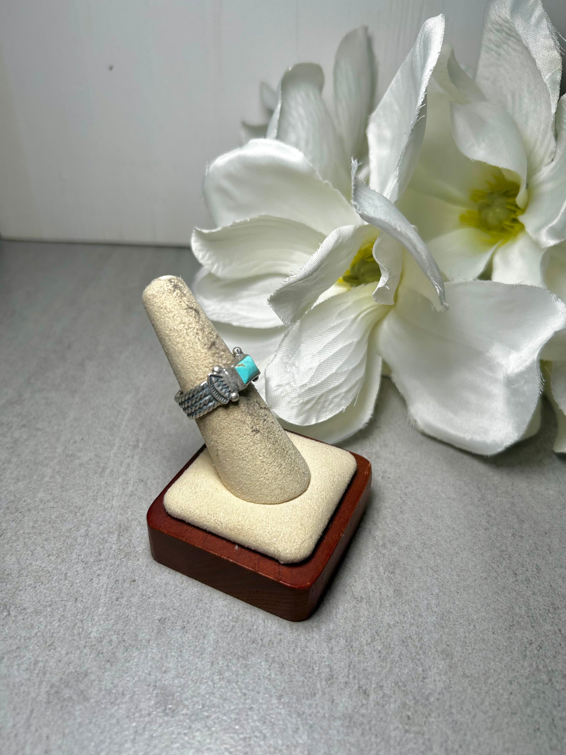 Navajo Made Kingman Turquoise & Sterling Silver  Ring