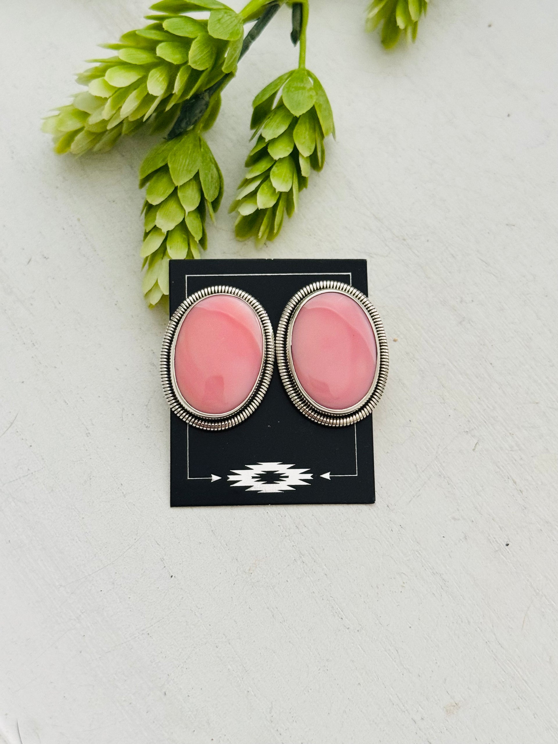 Wydell Billie Pink Conch & Sterling Silver Post Earrings
