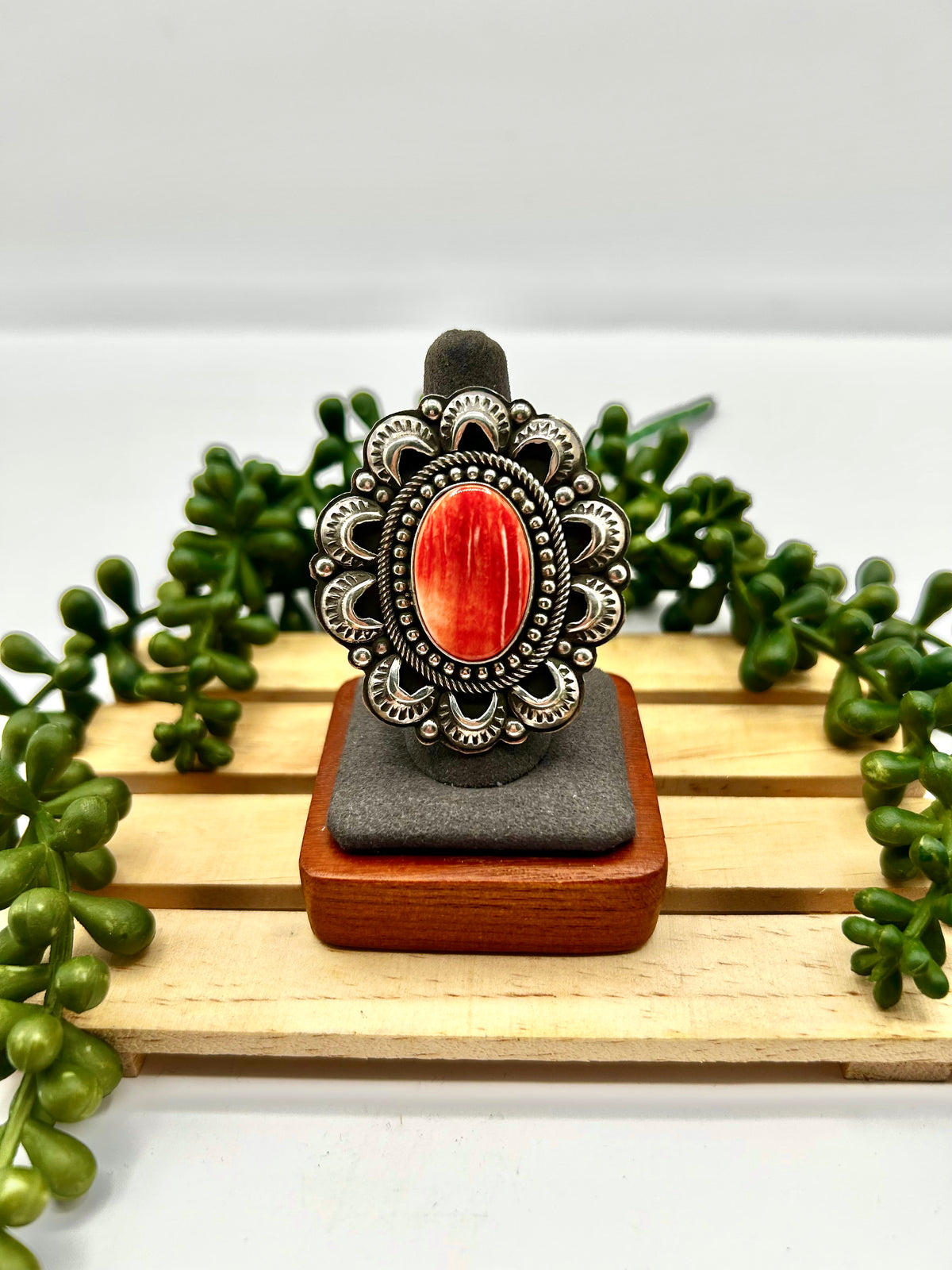 Old Pawn Jeff James Spiny Oyster & Sterling Silver Adjustable Ring