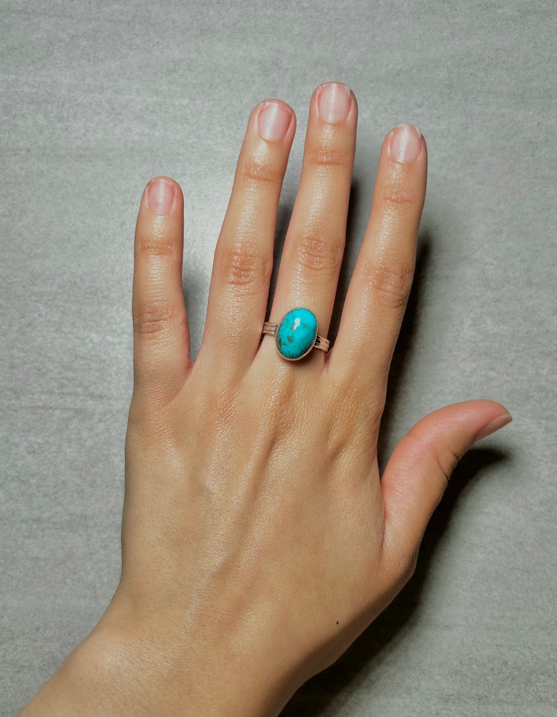 Navajo Made Kingman Turquoise & Sterling Silver Ring Size 7.75