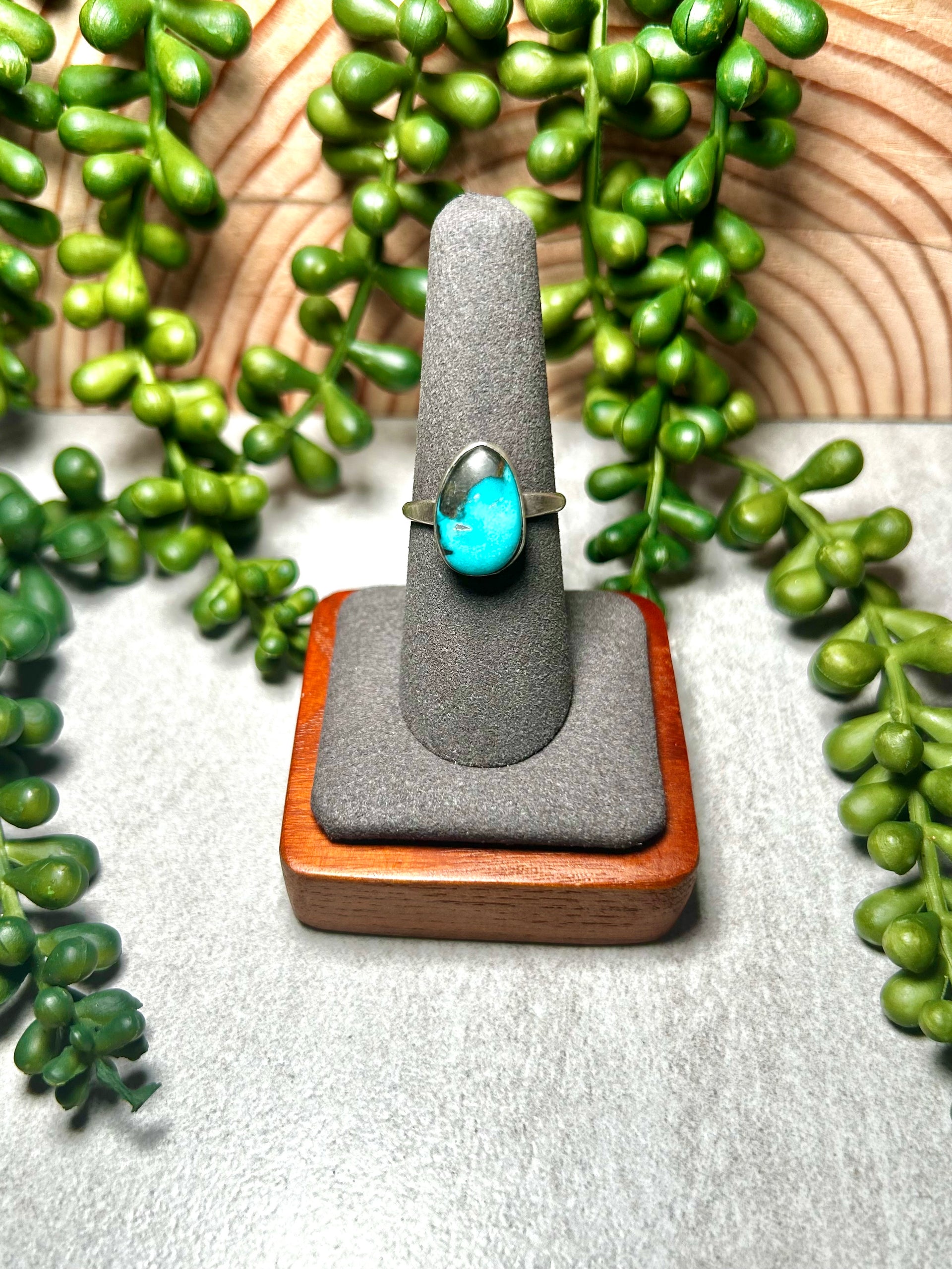 Navajo Made Kingman Turquoise & Sterling Silver Ring Size 8