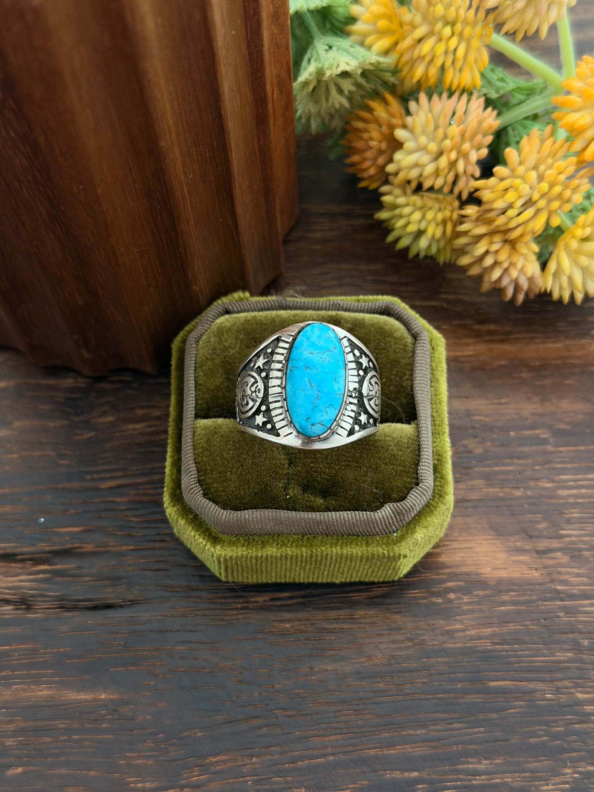 Navajo Made Kingman Turquoise & Sterling Silver Ring Size 11.5