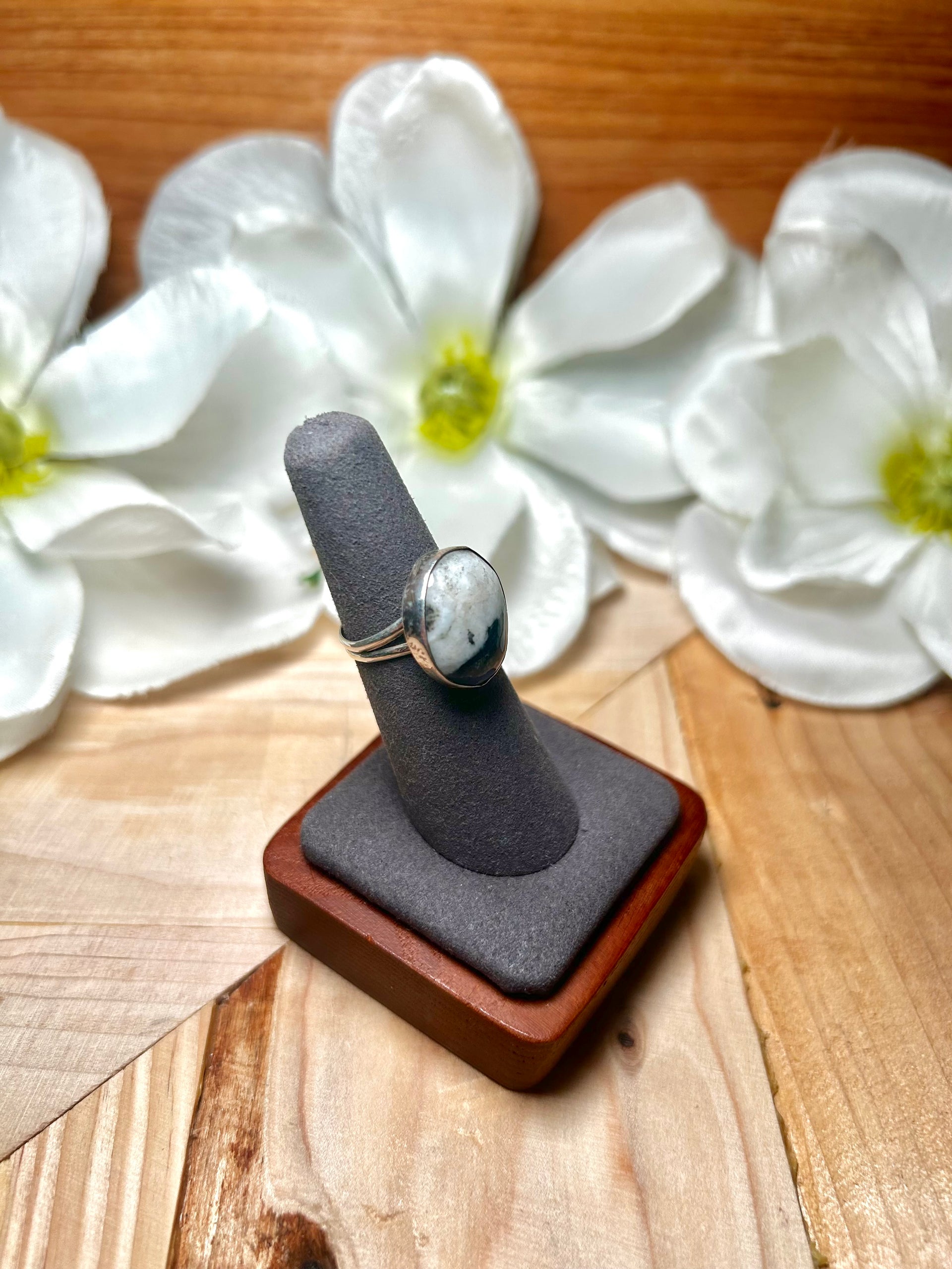 Navajo Made White Buffalo & Sterling Silver Ring Size 5.75