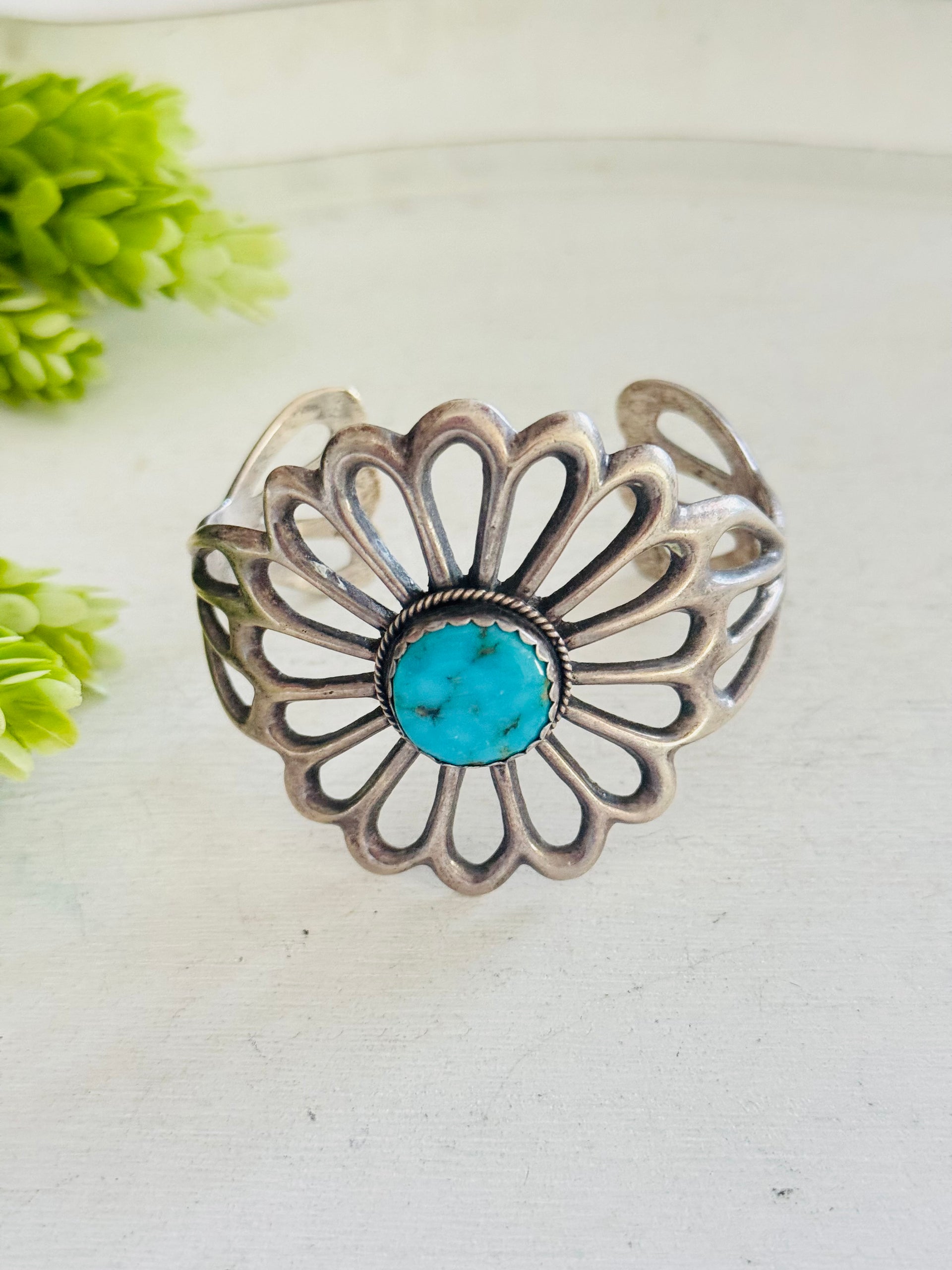 Vintage Navajo Made Kingman Turquoise & Sterling Silver Cuff Bracelet