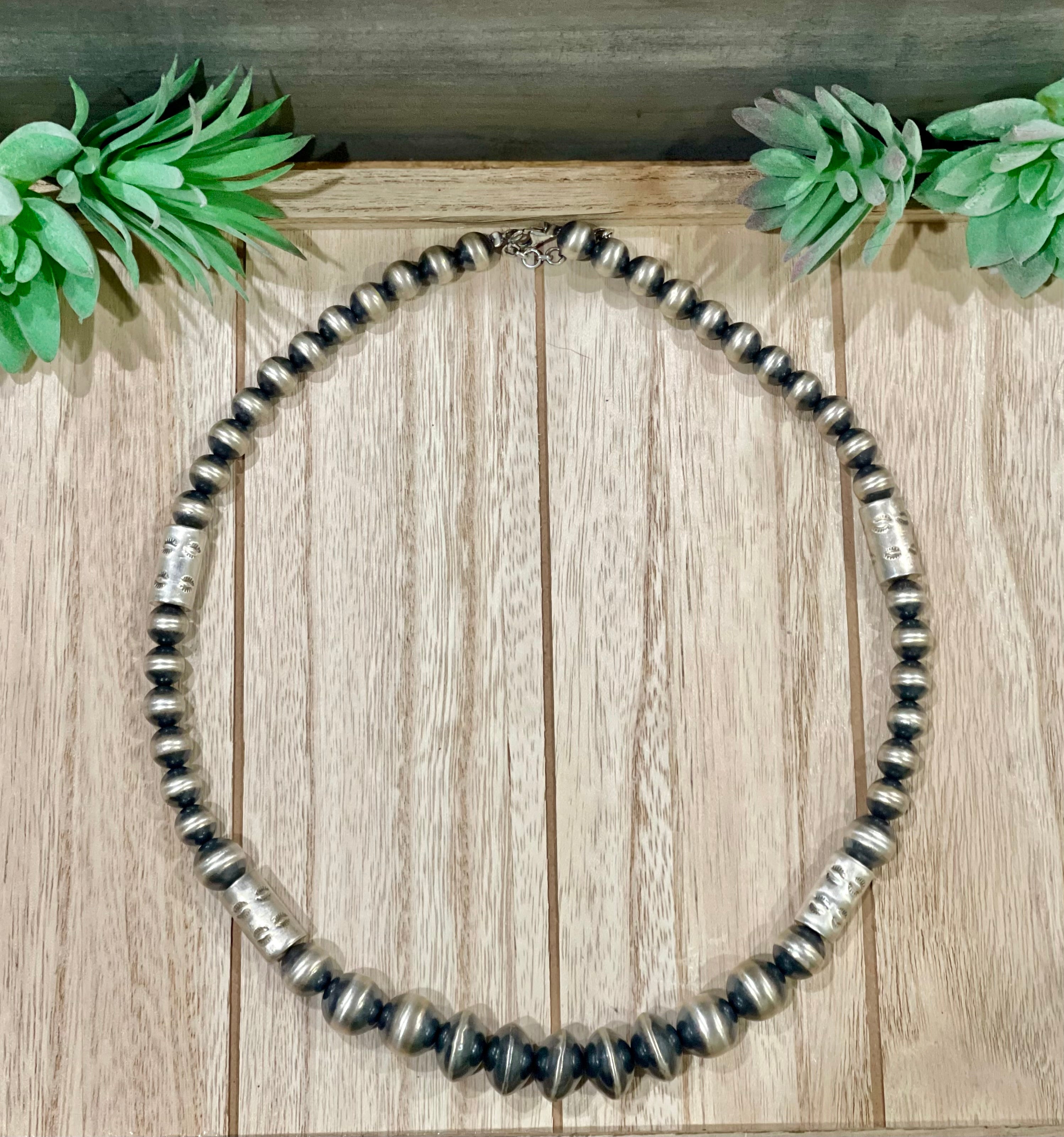 Southwest Handmade Graduated Pearl Beaded Necklace