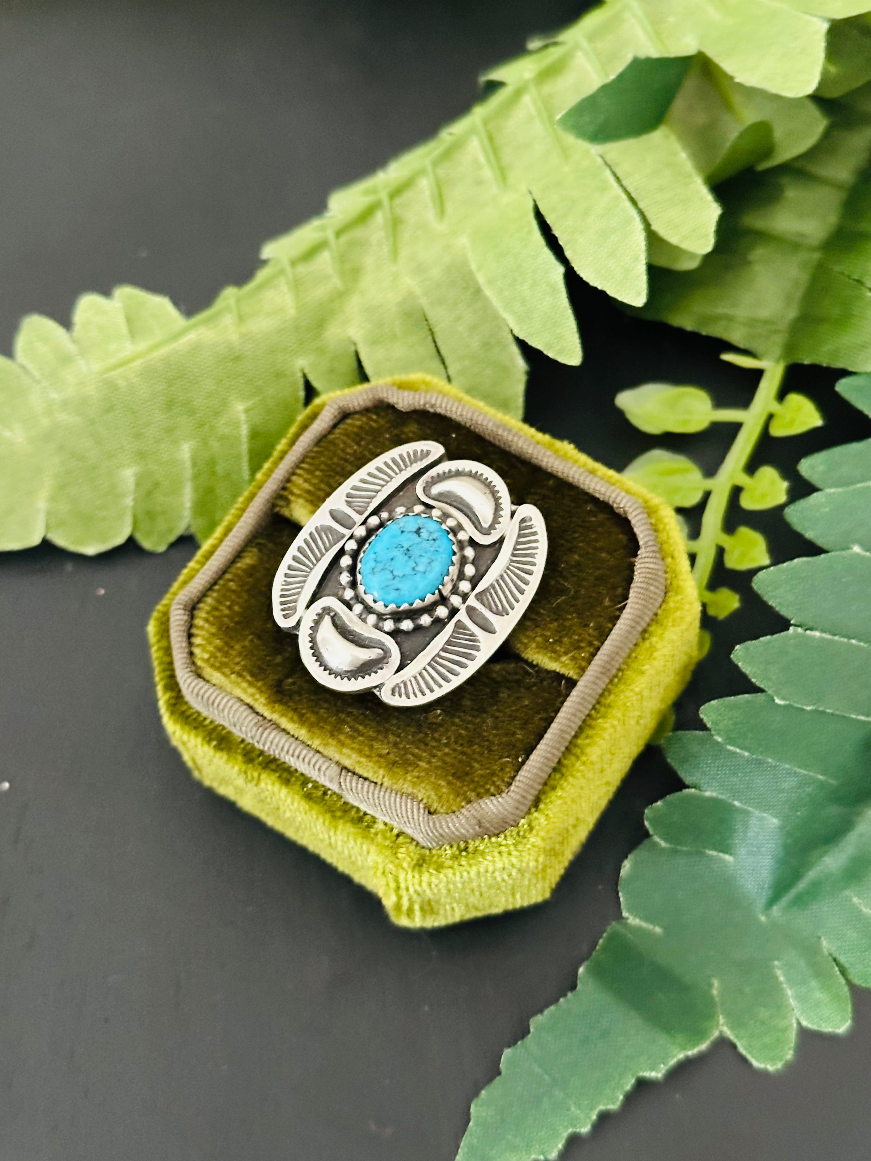 Navajo Made Kingman Turquoise & Sterling Silver Ring Size 7.75