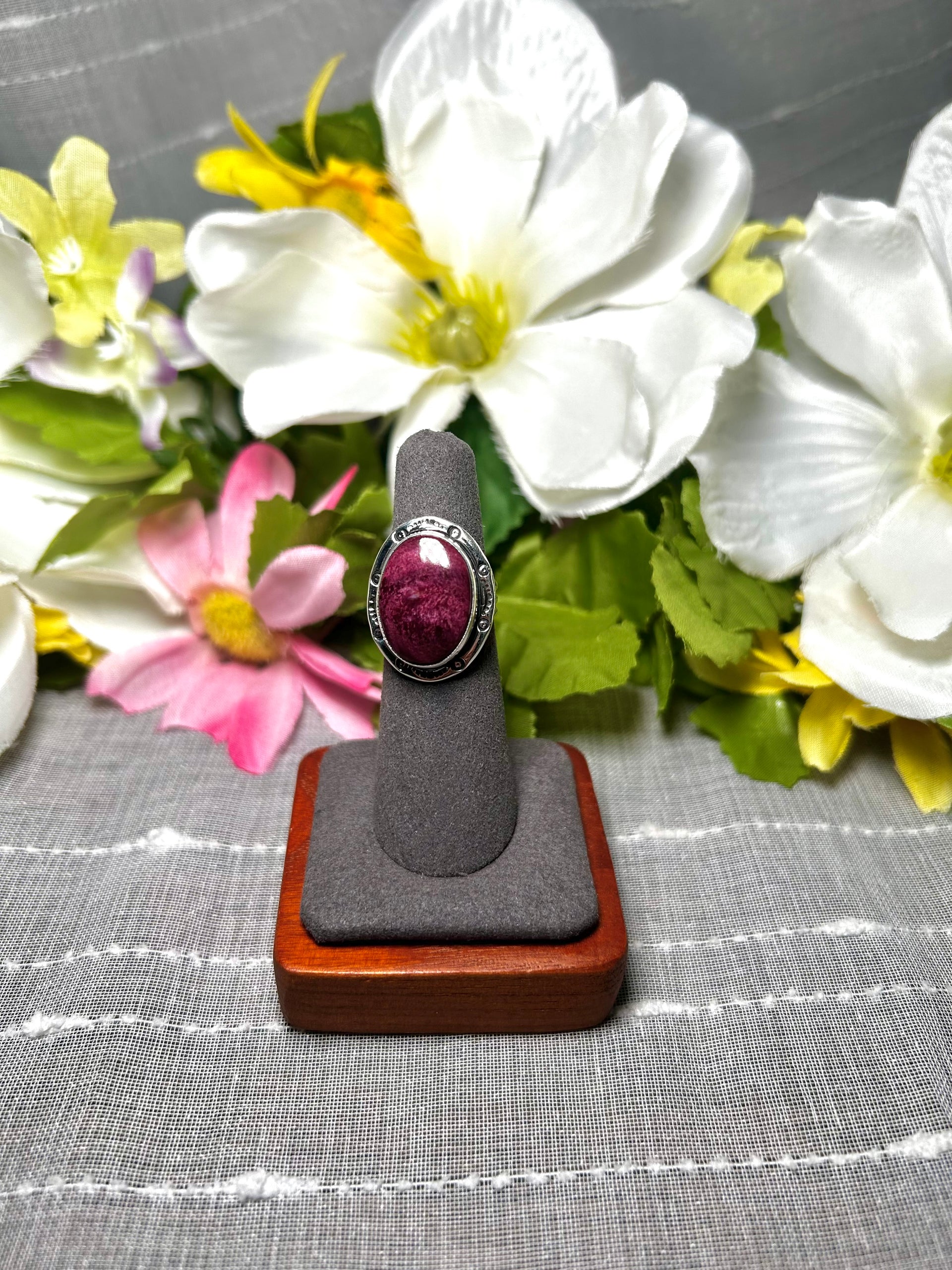 Navajo Made Purple Spiny Oyster & Sterling Silver Ring Size 6