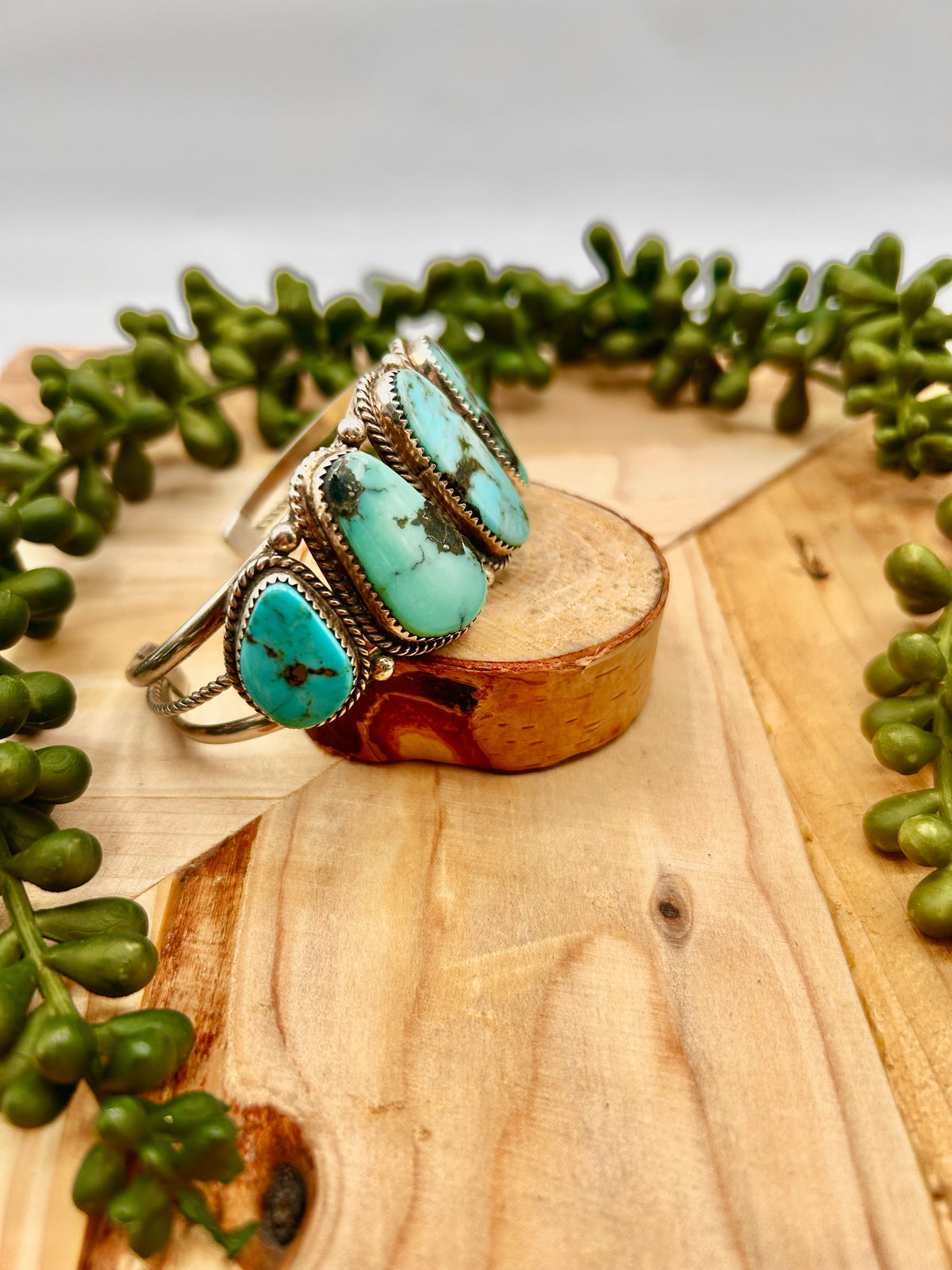 Old Pawn Navajo Made Kingman Turquoise & Sterling Silver Cuff Bracelet