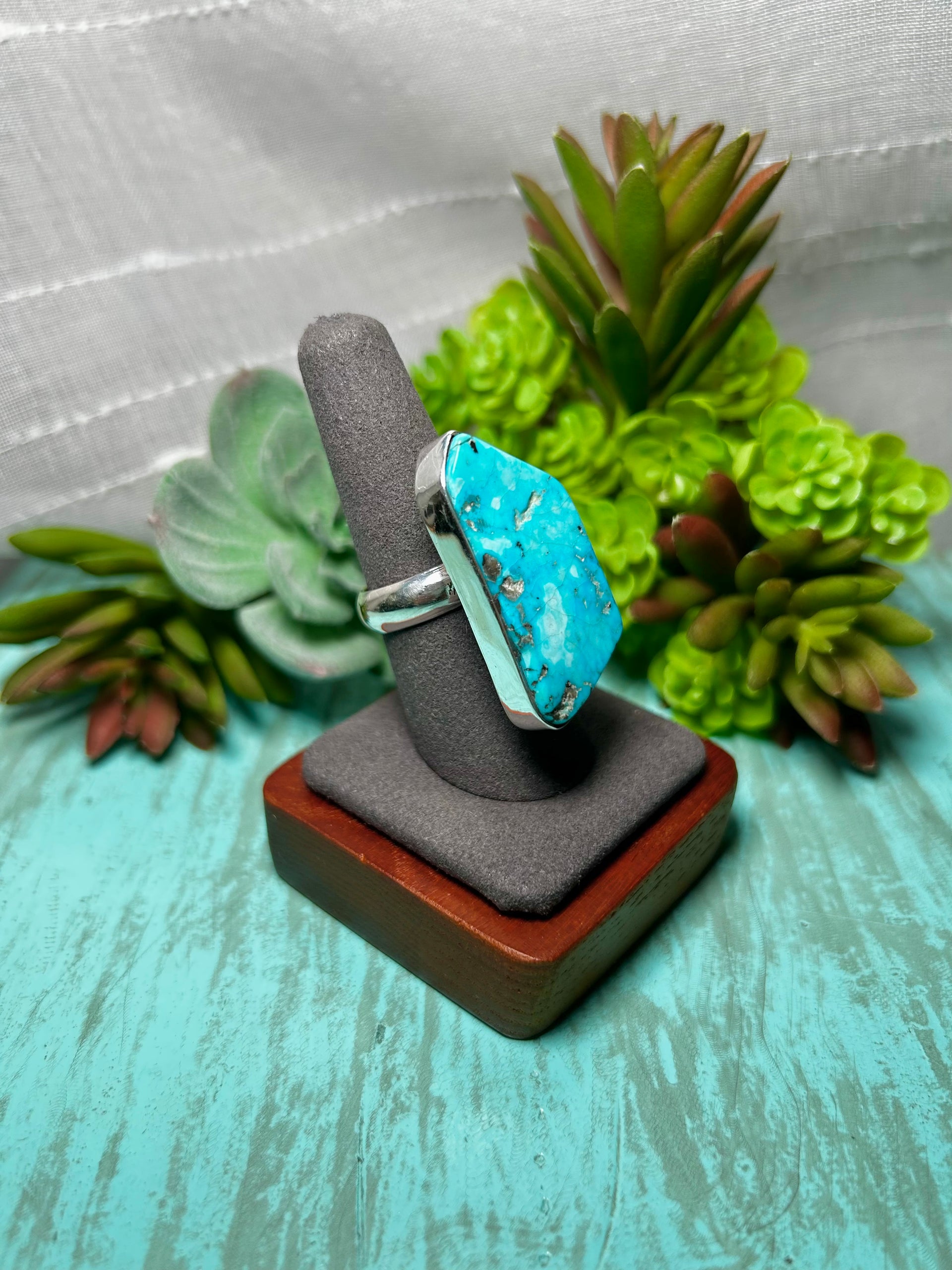 Navajo Made Kingman Turquoise & Sterling Sliver Ring Size 7.75