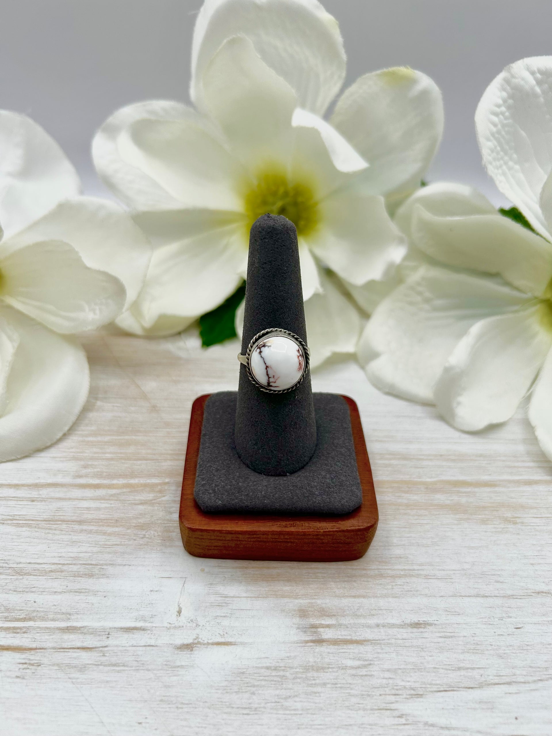 Navajo Made Wild Horse & Sterling Silver Ring Size 8