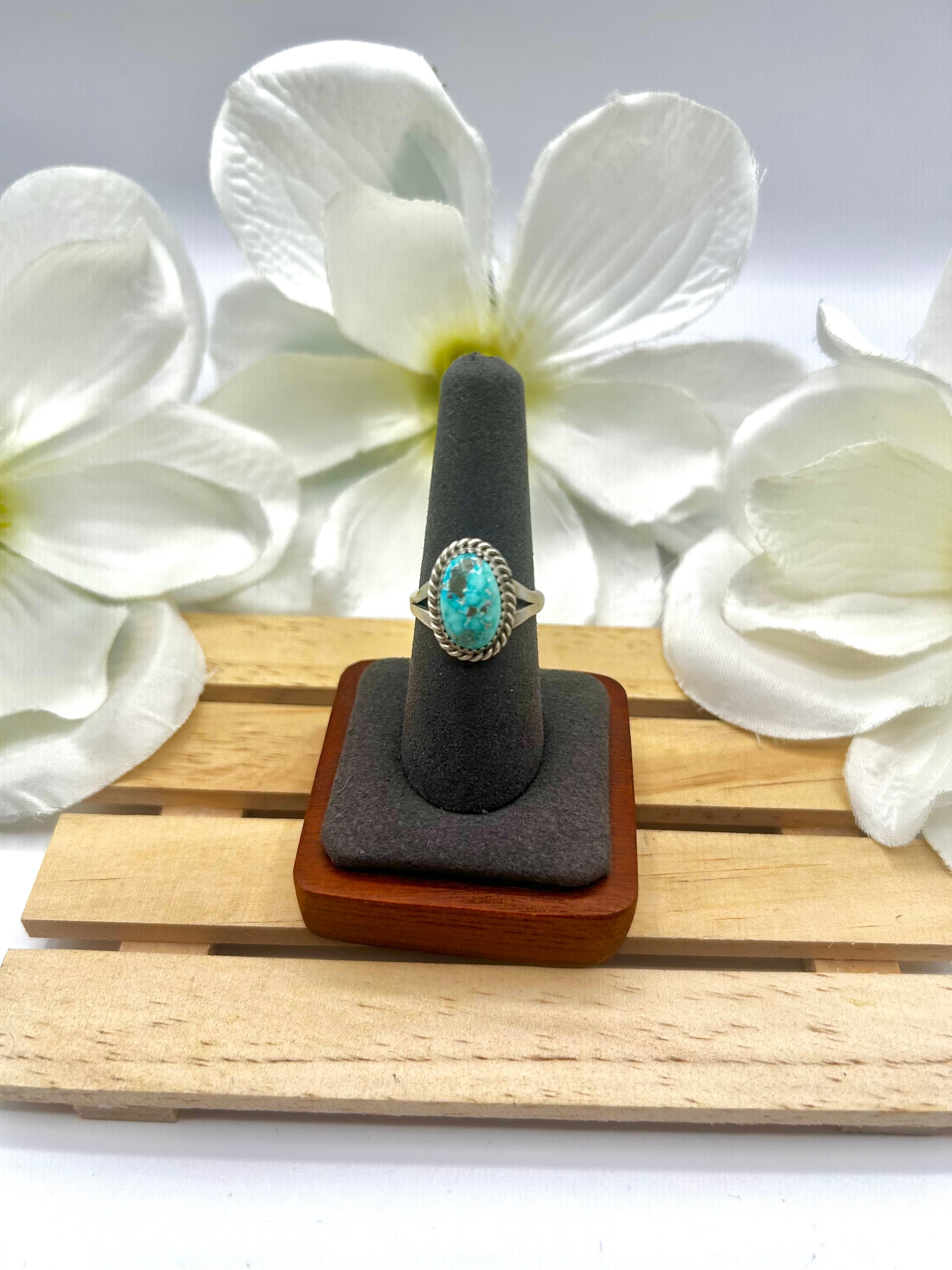 Navajo Made White Water Turquoise & Sterling Silver Ring Size 7.5