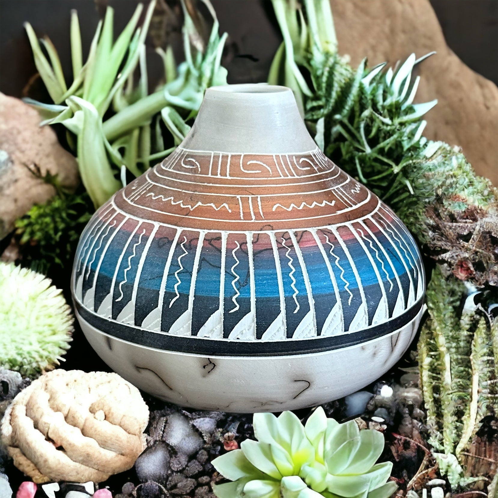 Ariel Benally Navajo Made Pottery