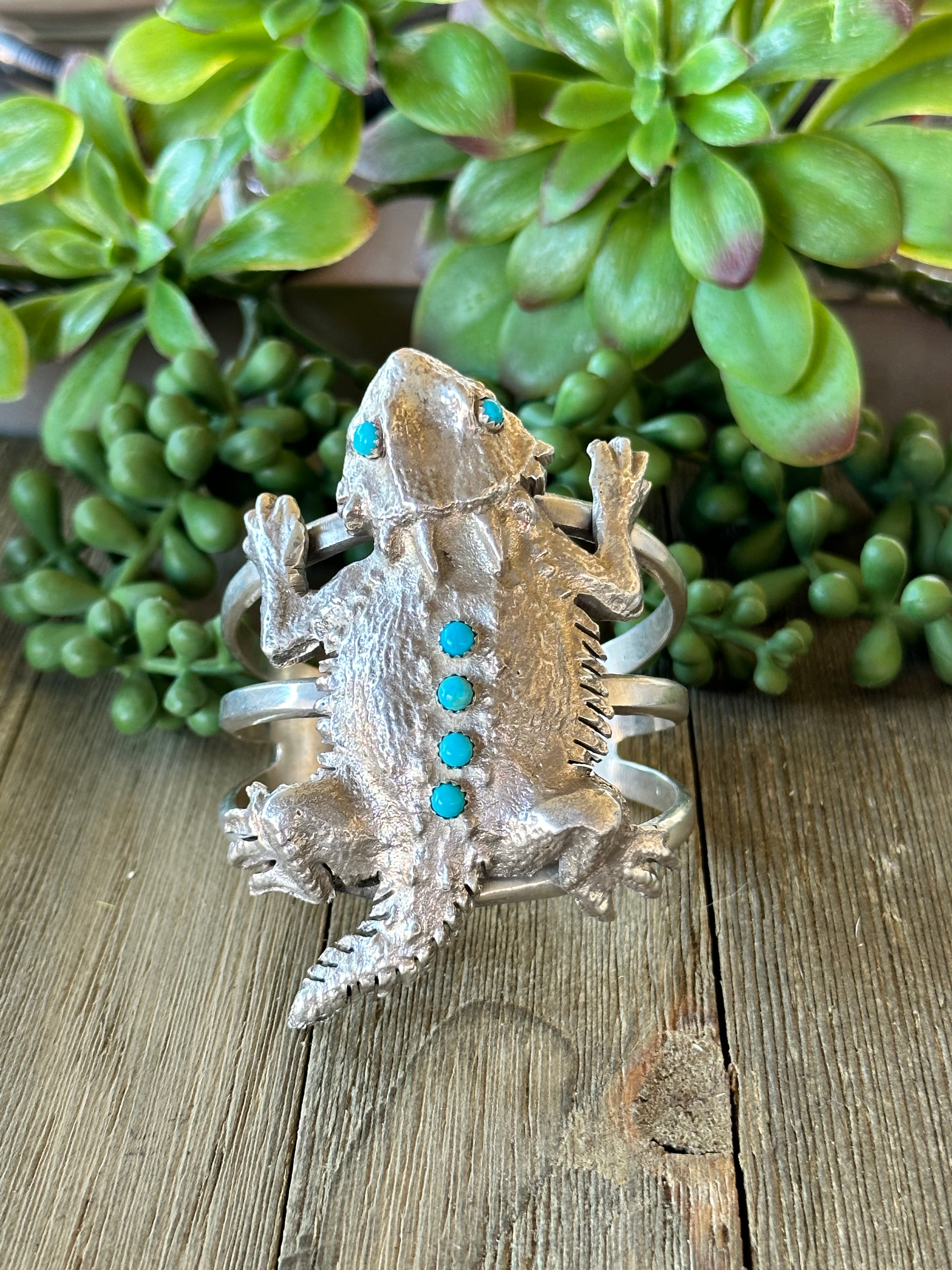 Navajo Made Kingman Turquoise & Sterling Silver Horny Toad Cuff Bracelet