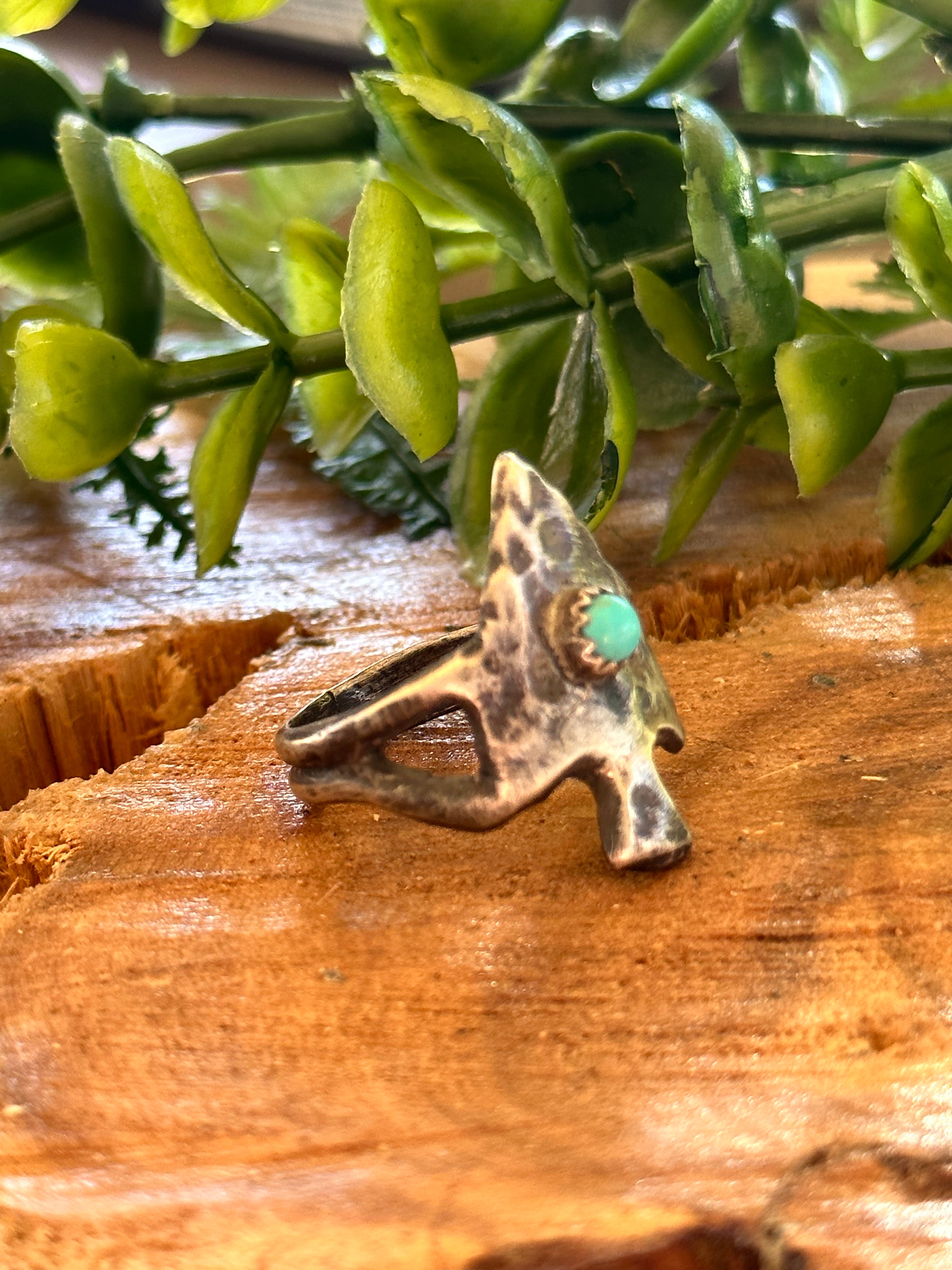 Navajo Made Kingman Turquoise & Sterling Silver Arrow Ring Size 9.75