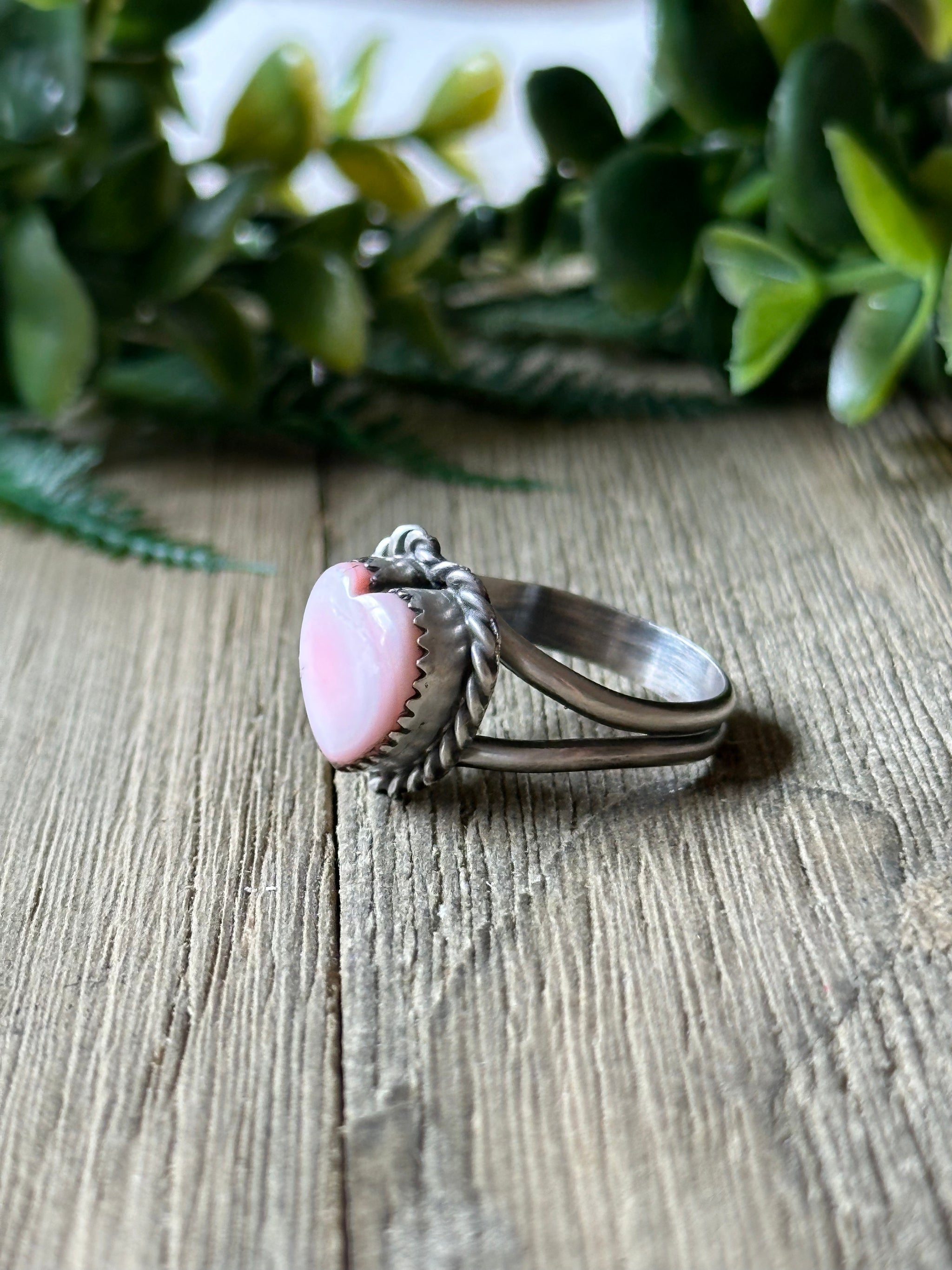 Vintage Sterling Silver Pink Conch Ring Sz 10.25 outlet and 9g Turquoise pieces too