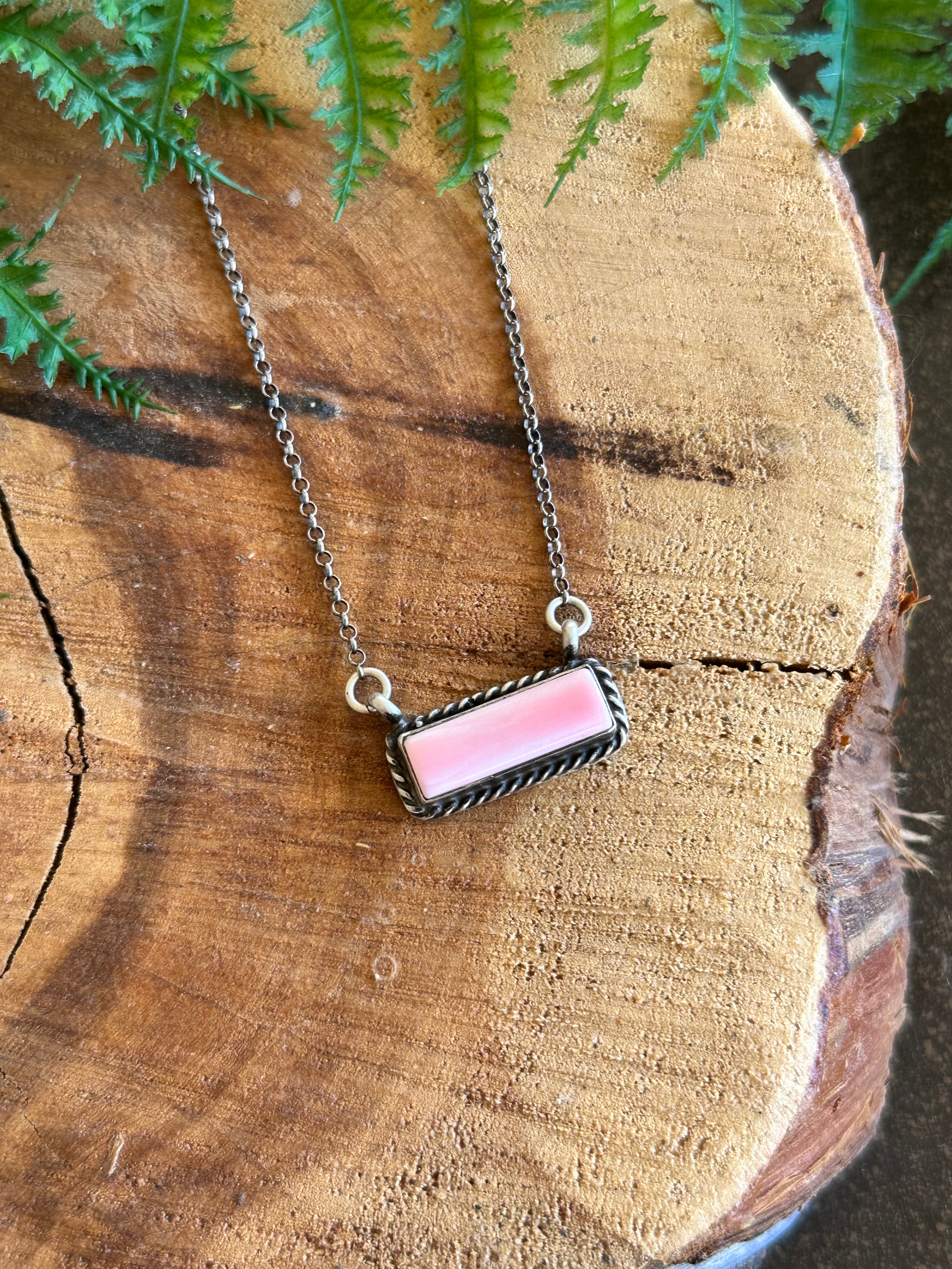 Augustine Largo Pink Conch & Sterling Silver Necklace