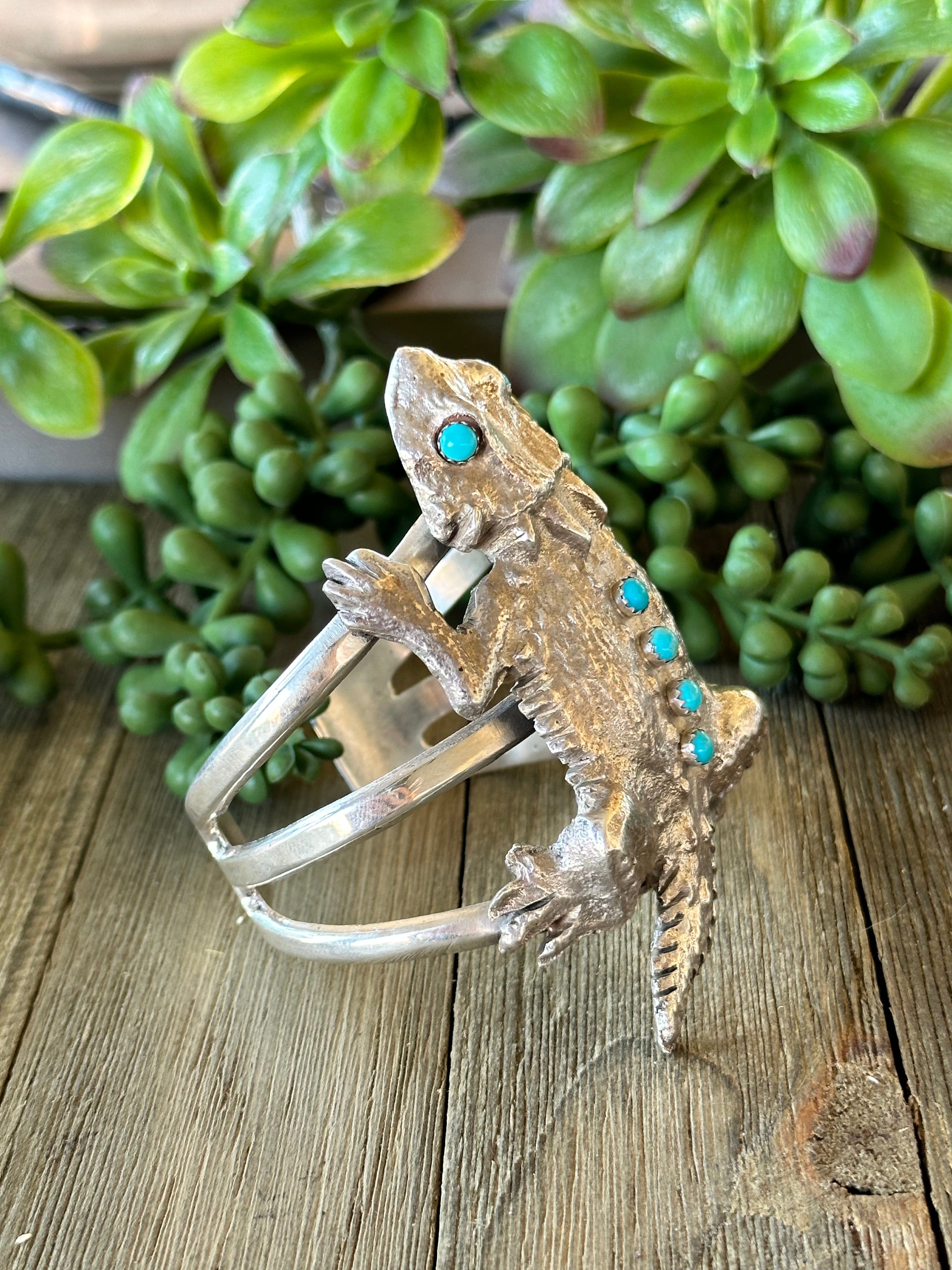 Navajo Made Kingman Turquoise & Sterling Silver Horny Toad Cuff Bracelet