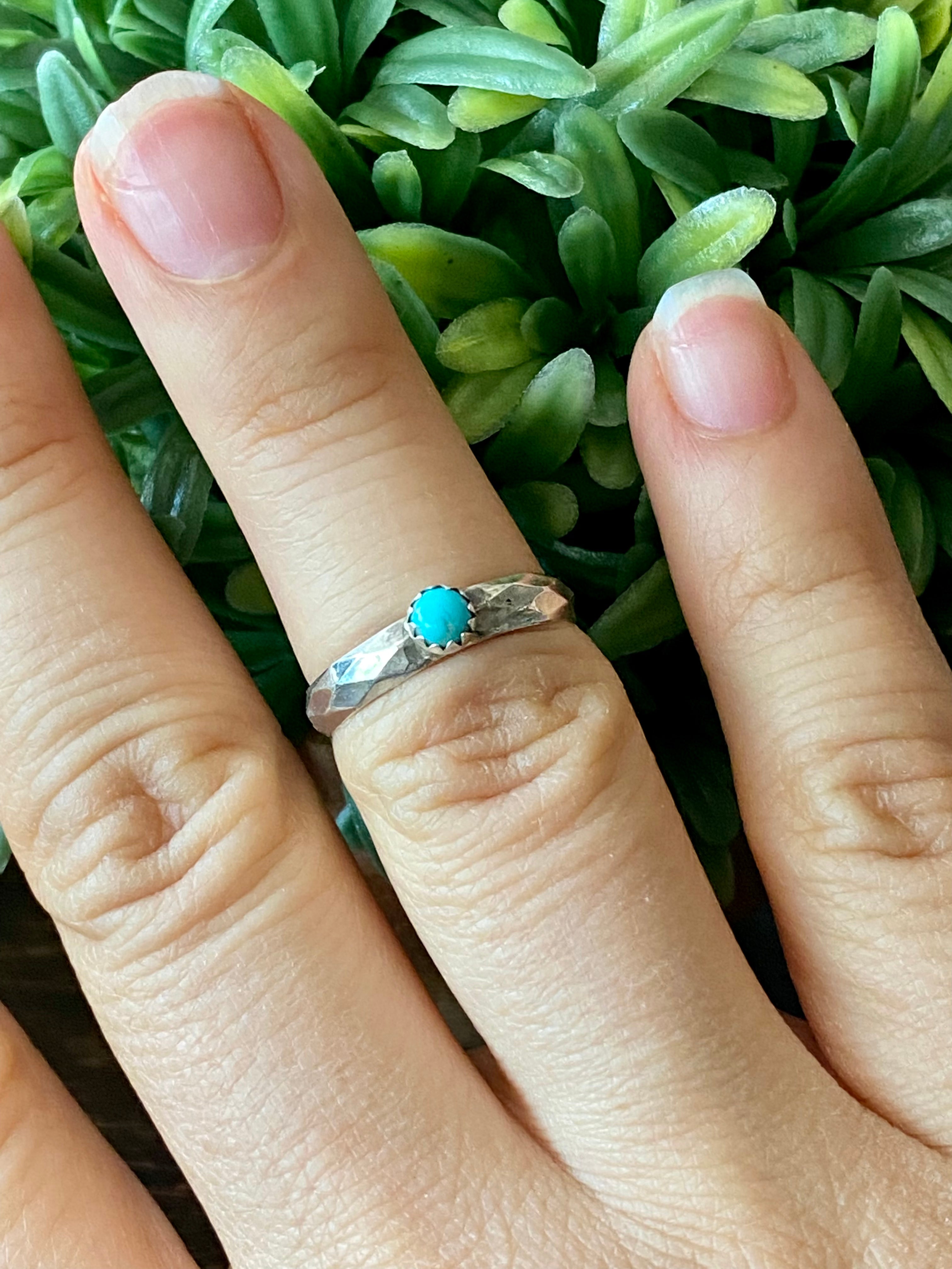 Navajo Made Turquoise & Sterling Silver Ring Size 4.5