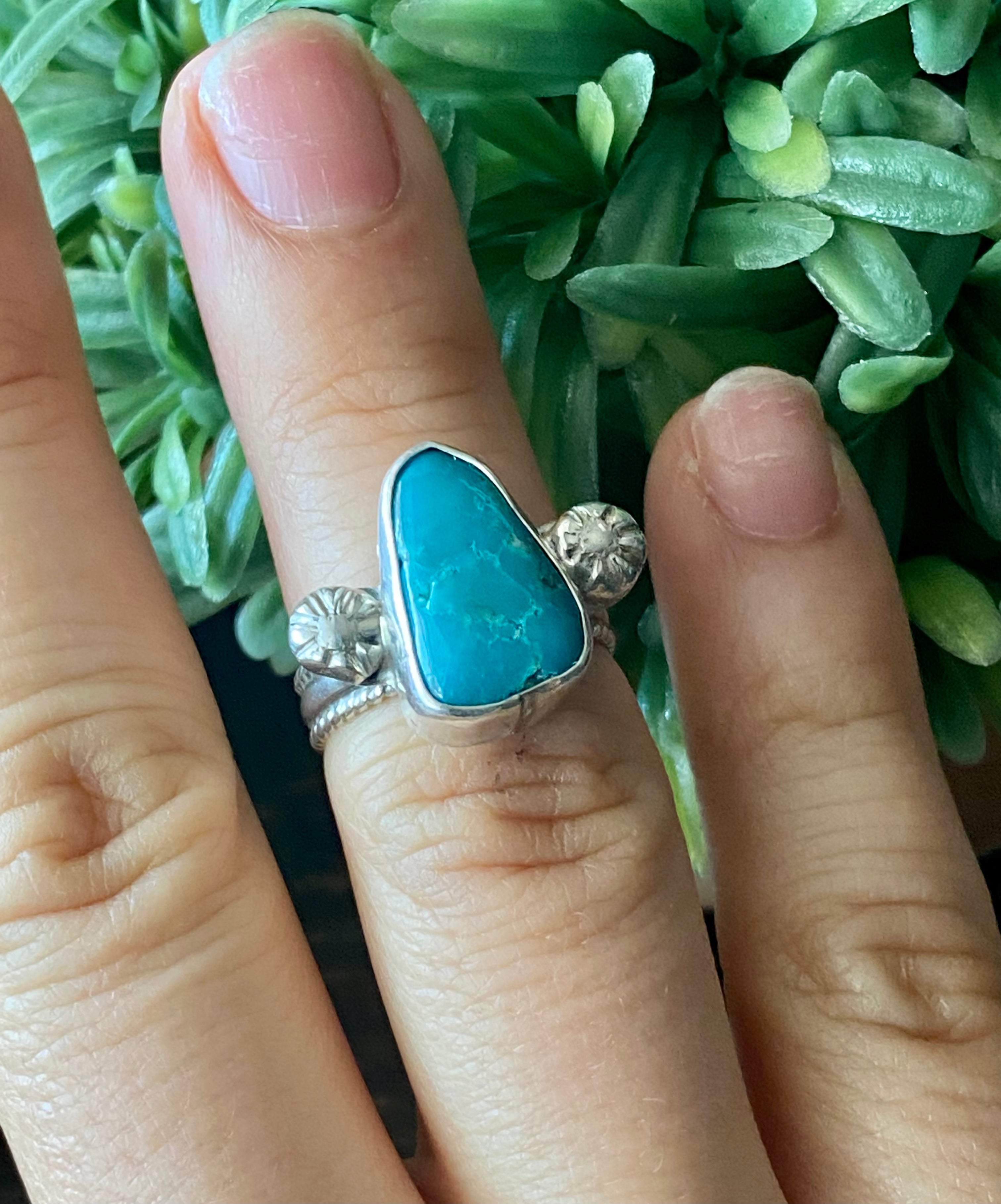 Navajo Made Kingman Turquoise & Sterling Silver Ring Size 5.75