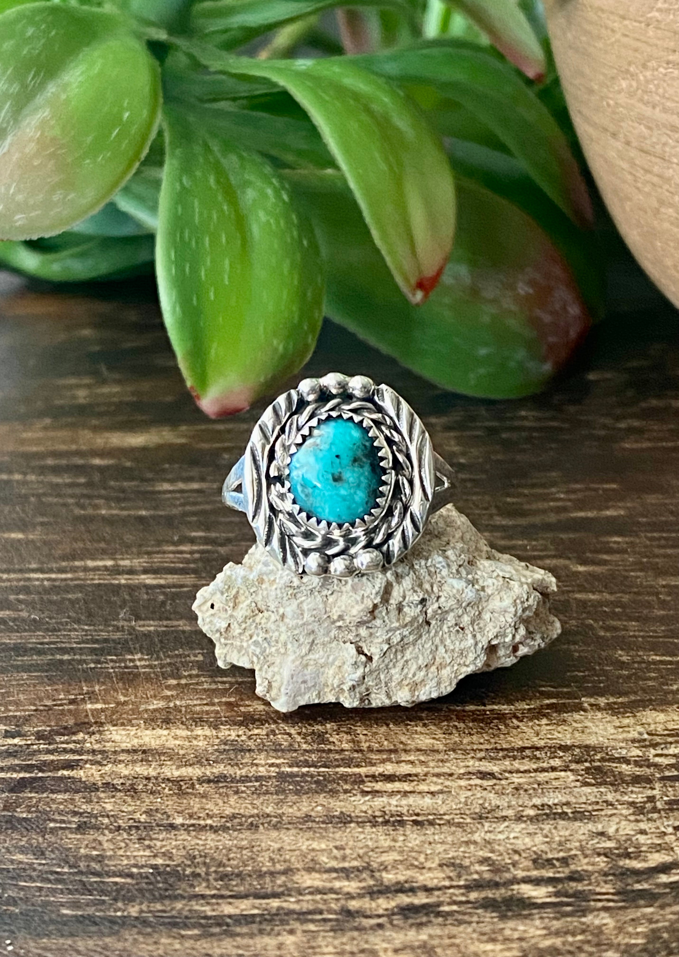 Navajo Made Kingman Turquoise & Sterling Silver Ring Size 7.5