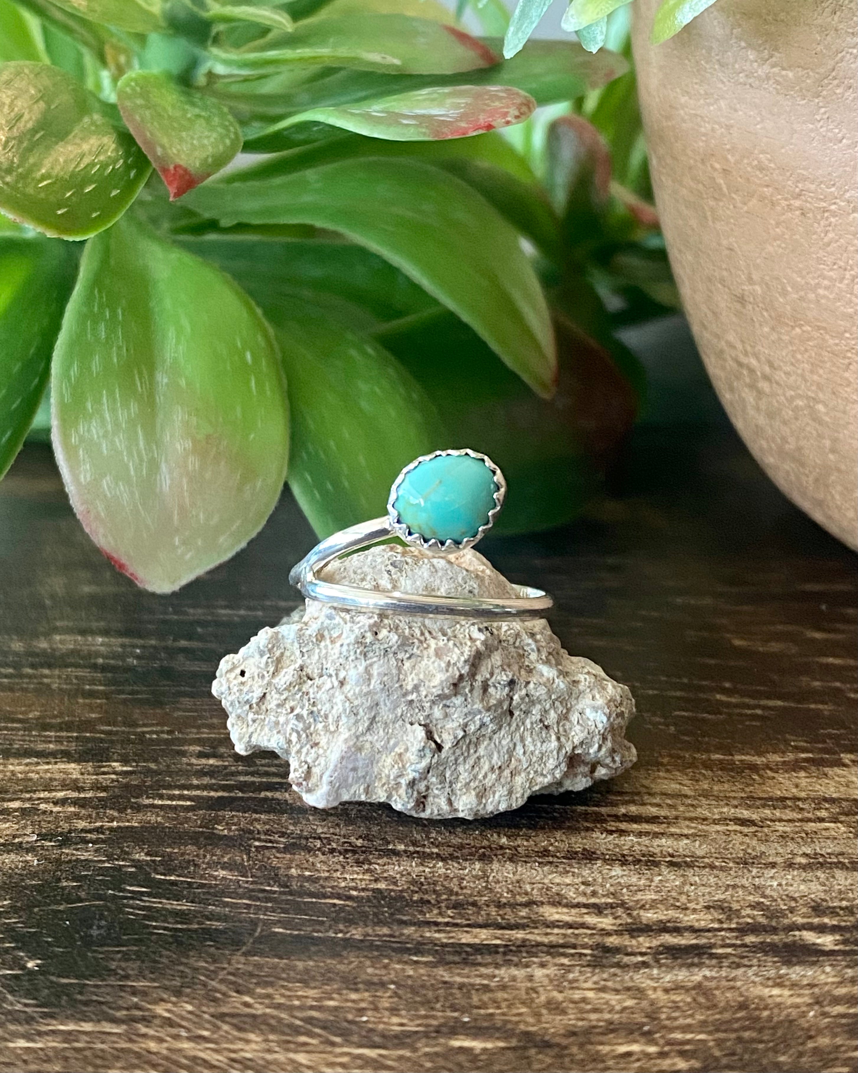 Navajo Made Kingman Turquoise & Sterling Silver Ring Size 3.75