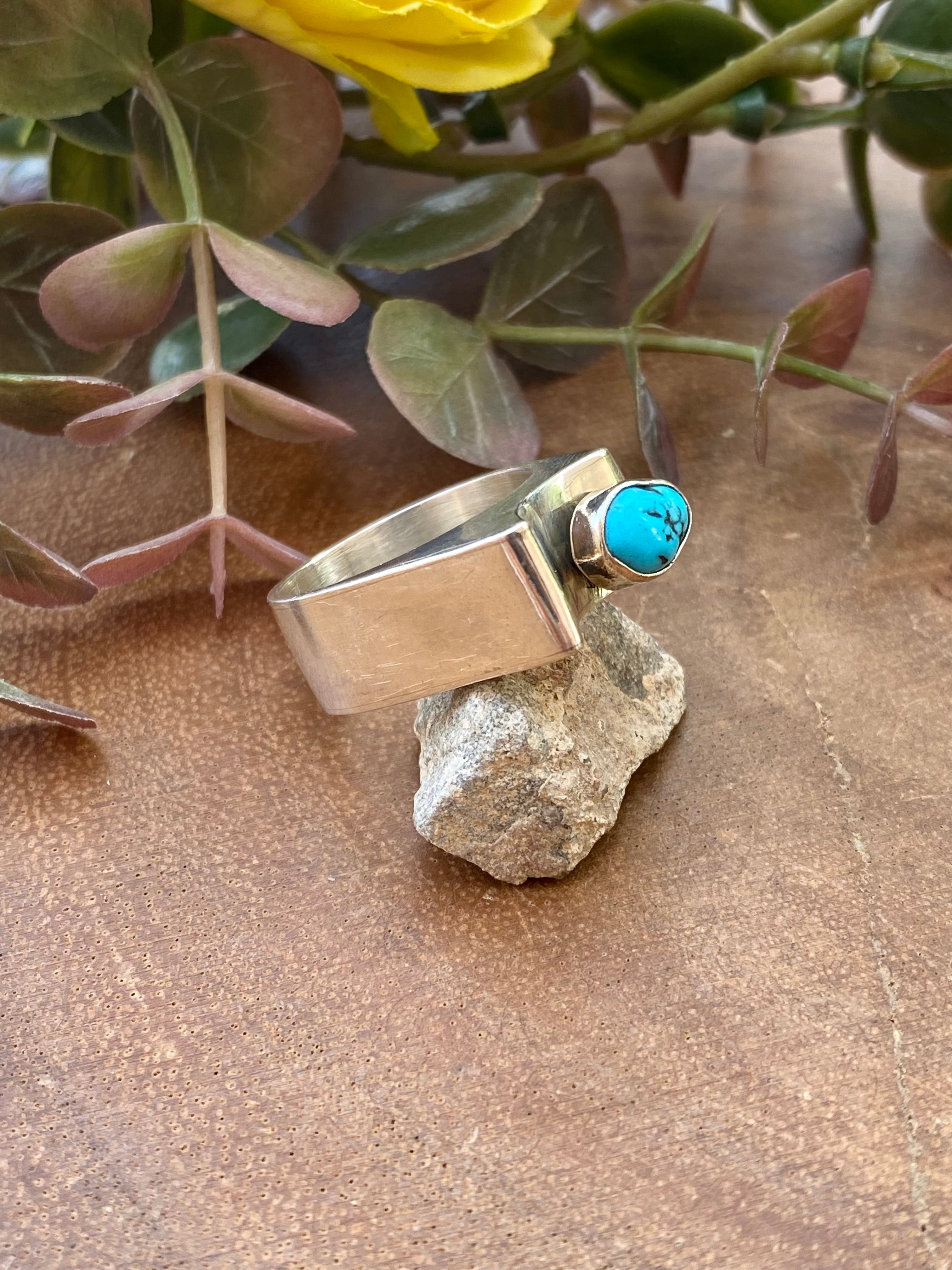 Navajo Made Kingman Turquoise & Sterling Silver Ring Size 8.5