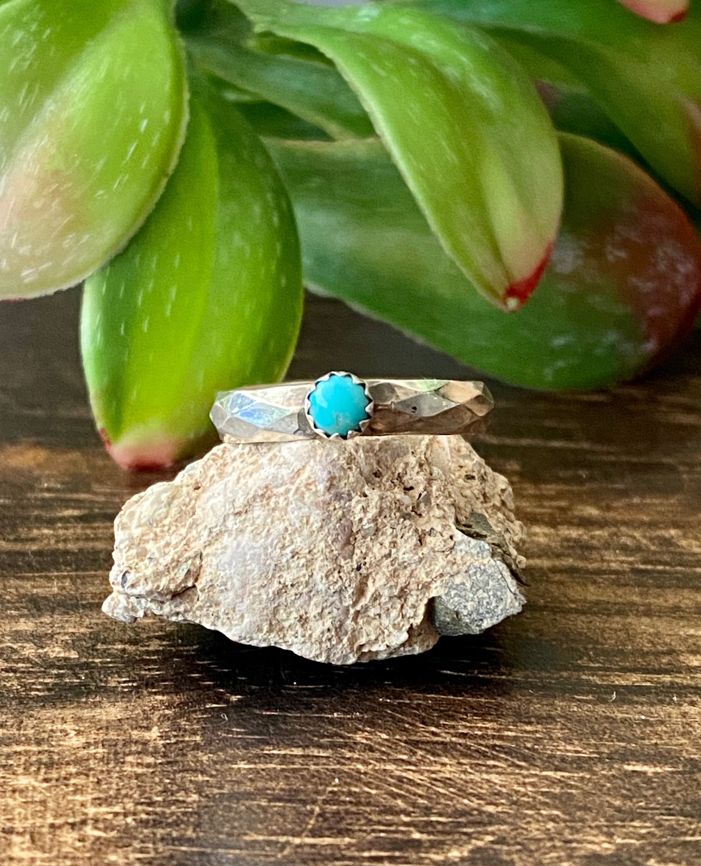 Navajo Made Turquoise & Sterling Silver Ring Size 5