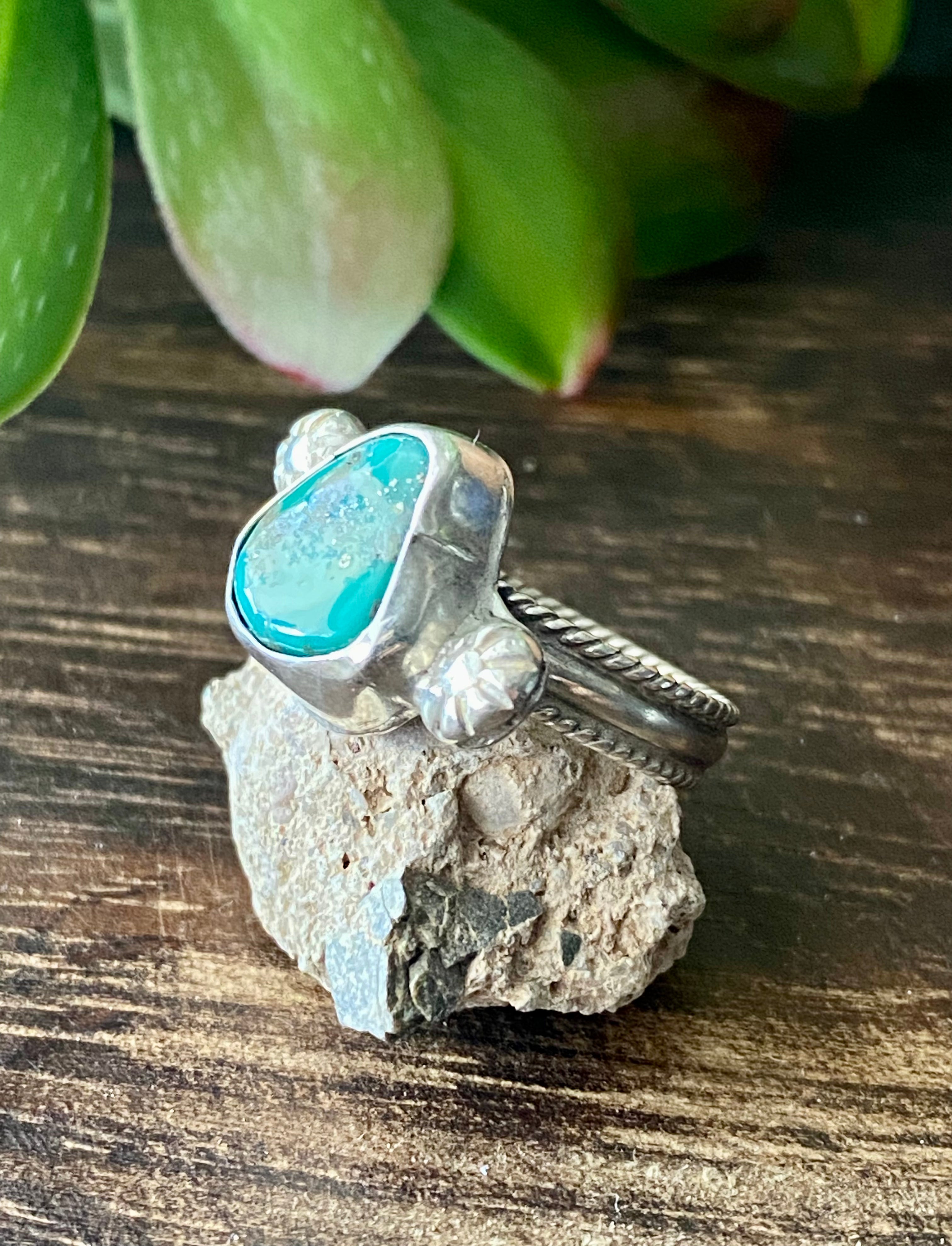 Navajo Made Kingman Turquoise & Sterling Silver Ring Size 6.75