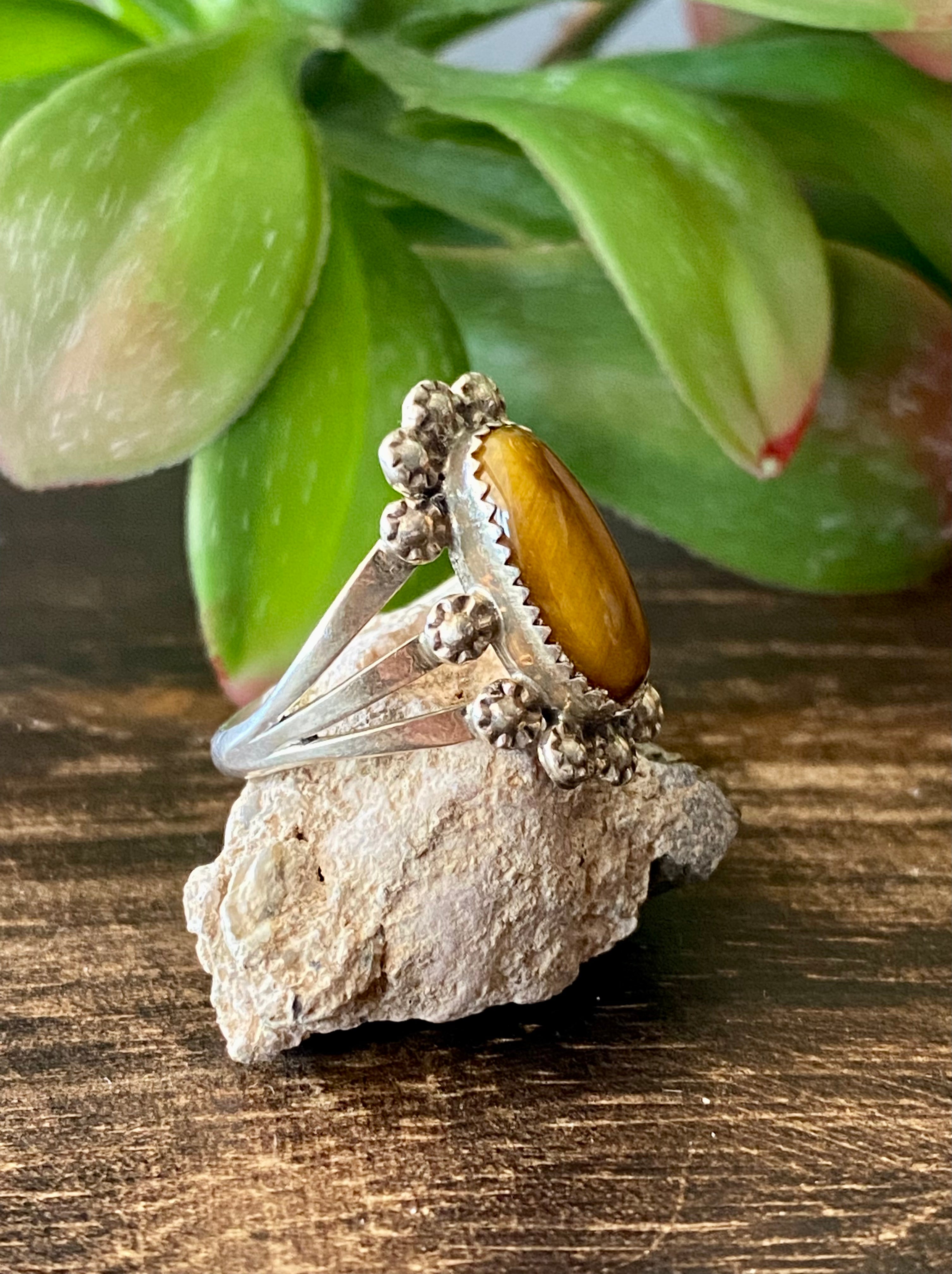 Navajo Made Tigers Eye & Sterling Silver Ring Size 7.75