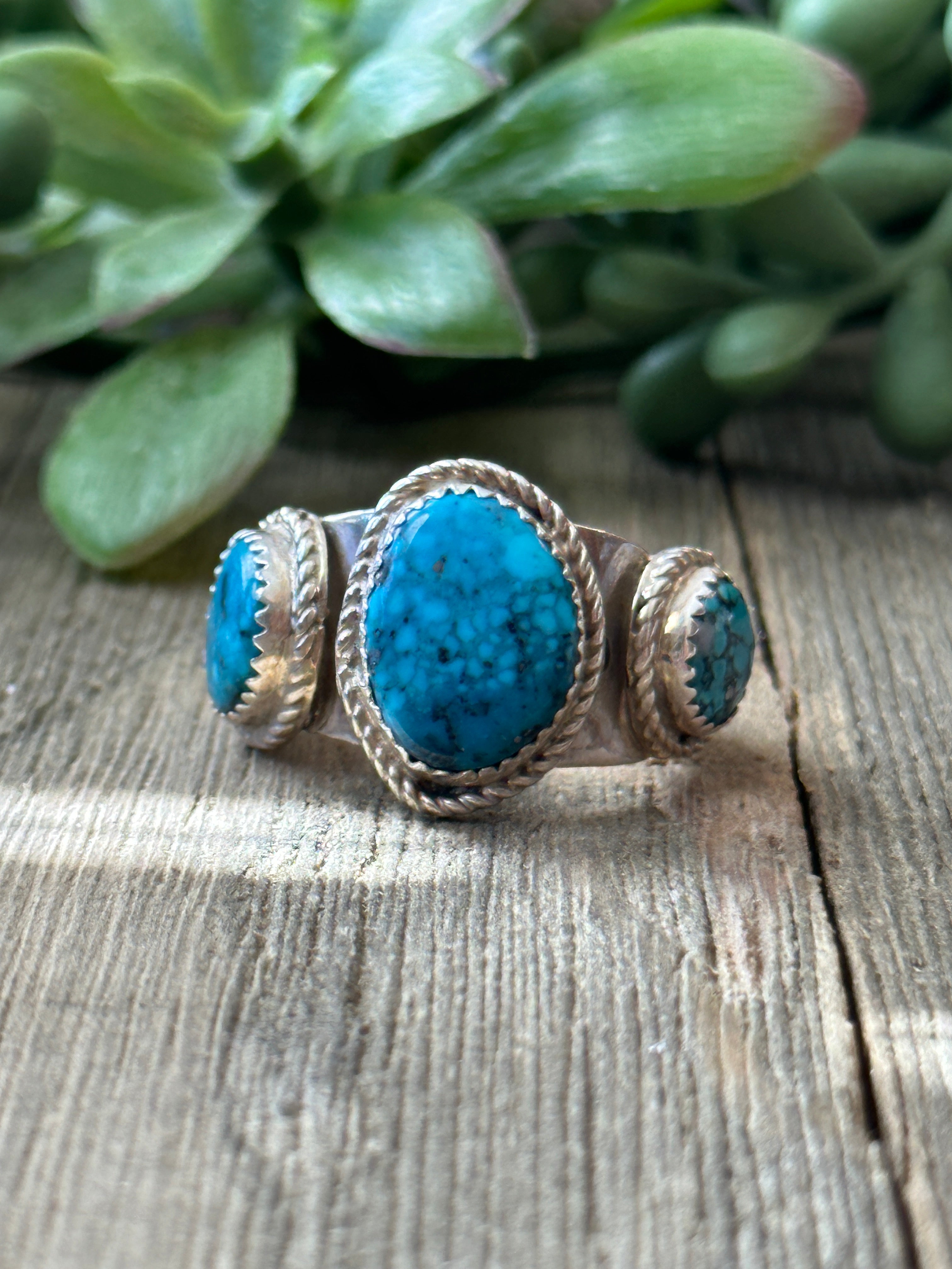 Navajo Made Kingman Turquoise & Sterling Silver Ring Size 10.5