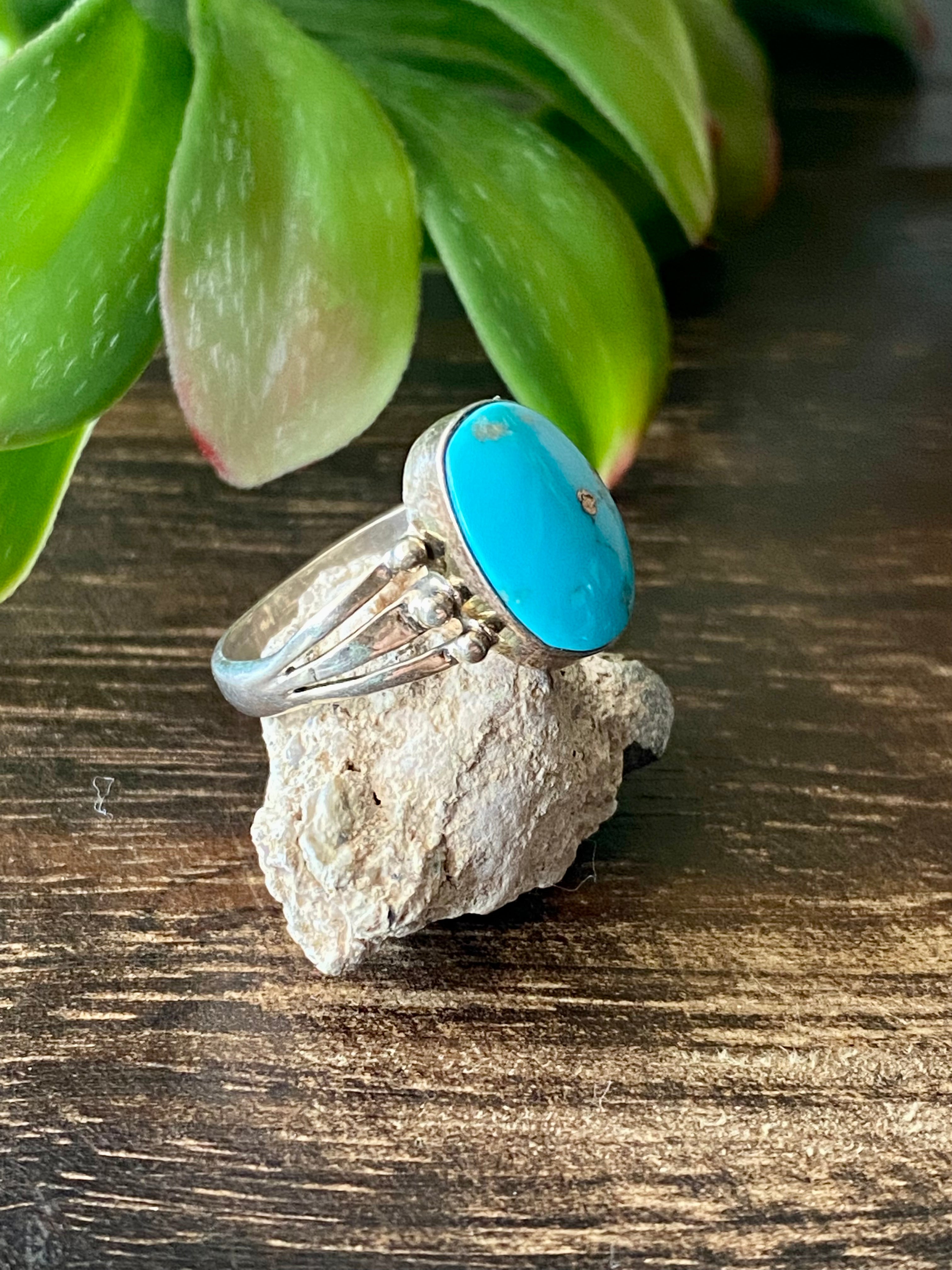 Navajo Made Kingman Turquoise & Sterling Silver Ring Size 8.5