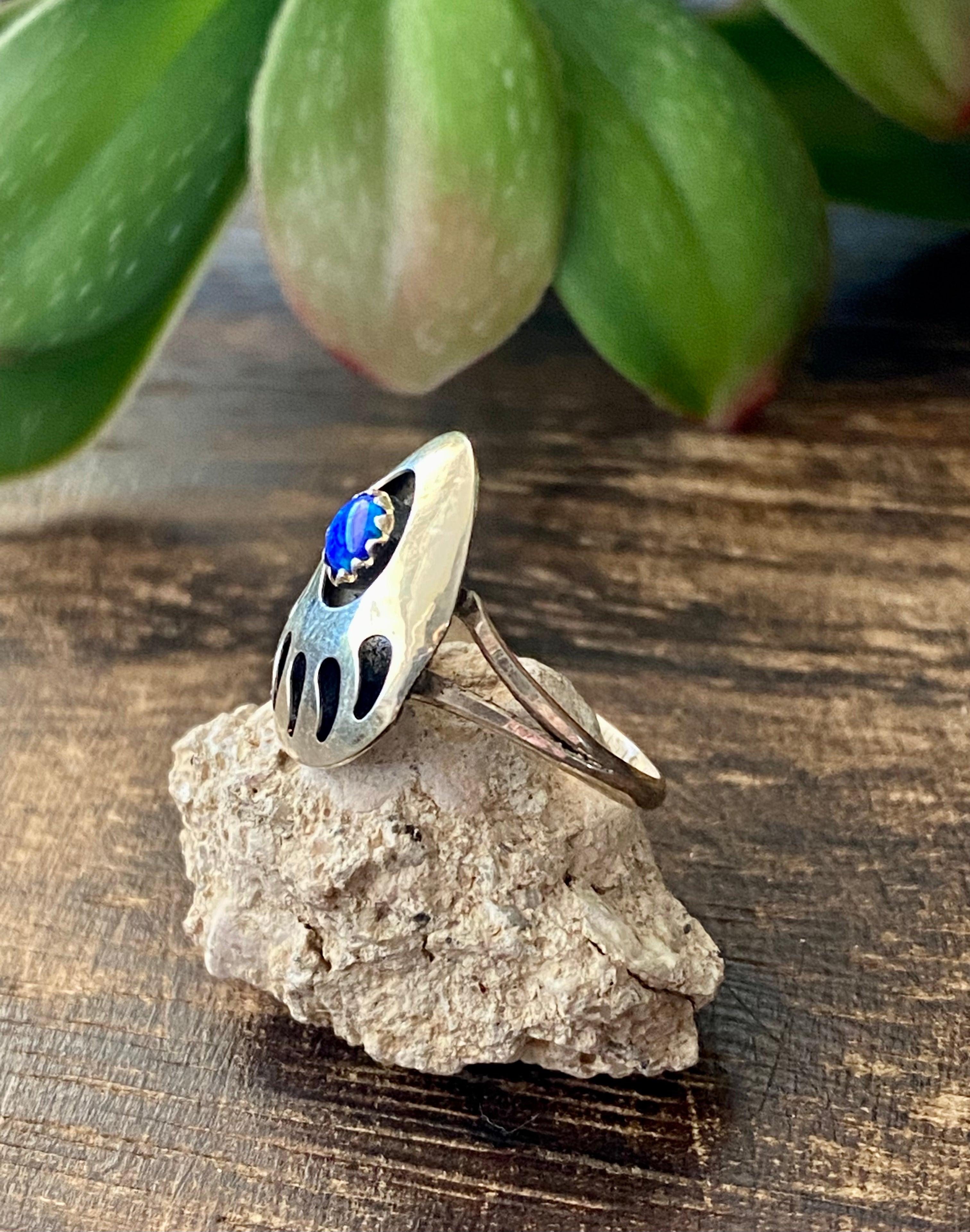 Navajo Made Blue Opal & Sterling Silver Bear Claw Ring Size 7