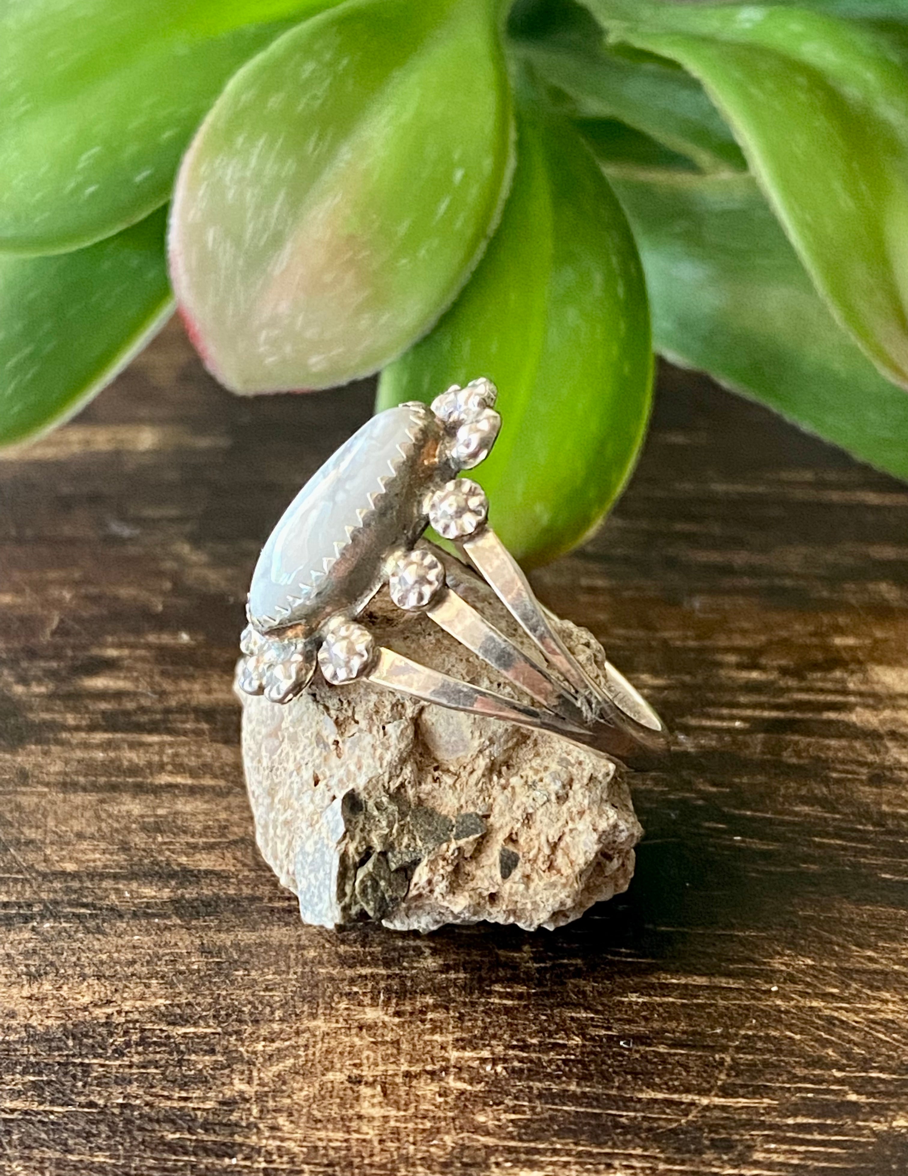 Navajo Made Howlite & Sterling Silver Ring Size 8.25