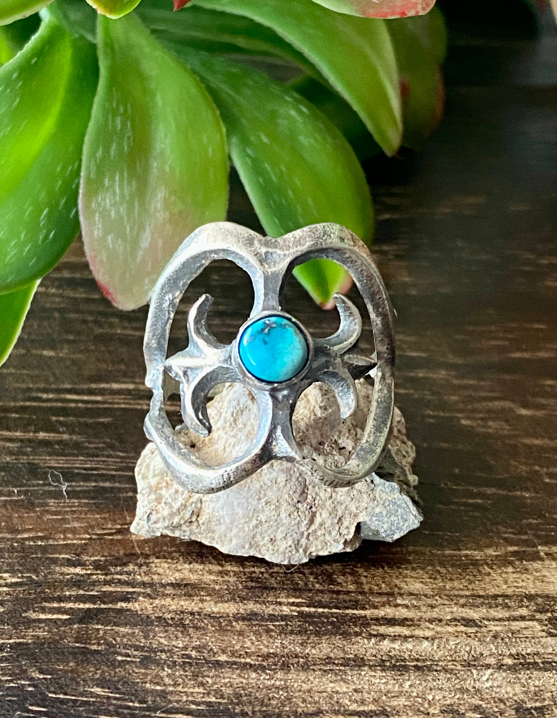 Tonya Yazzie Kingman Turquoise & Sterling Silver Ring Size 10.75