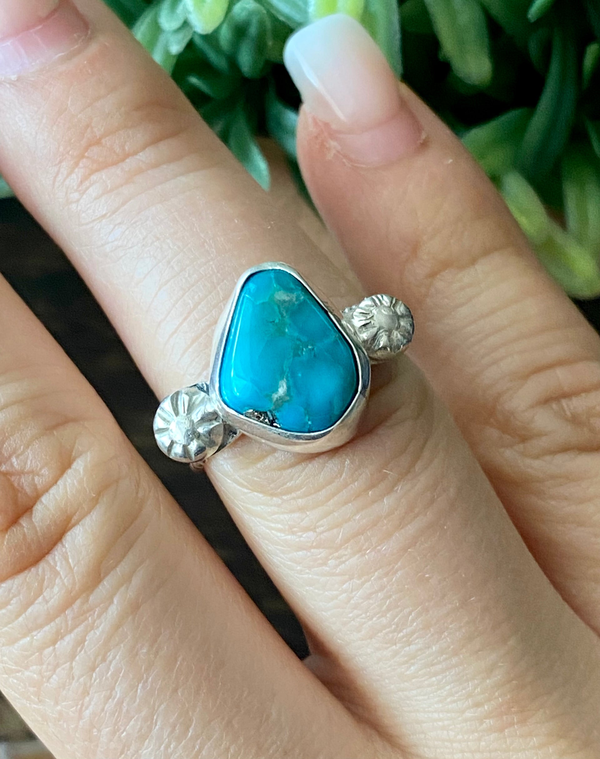 Navajo Made Kingman Turquoise & Sterling Silver Ring Size 7.5