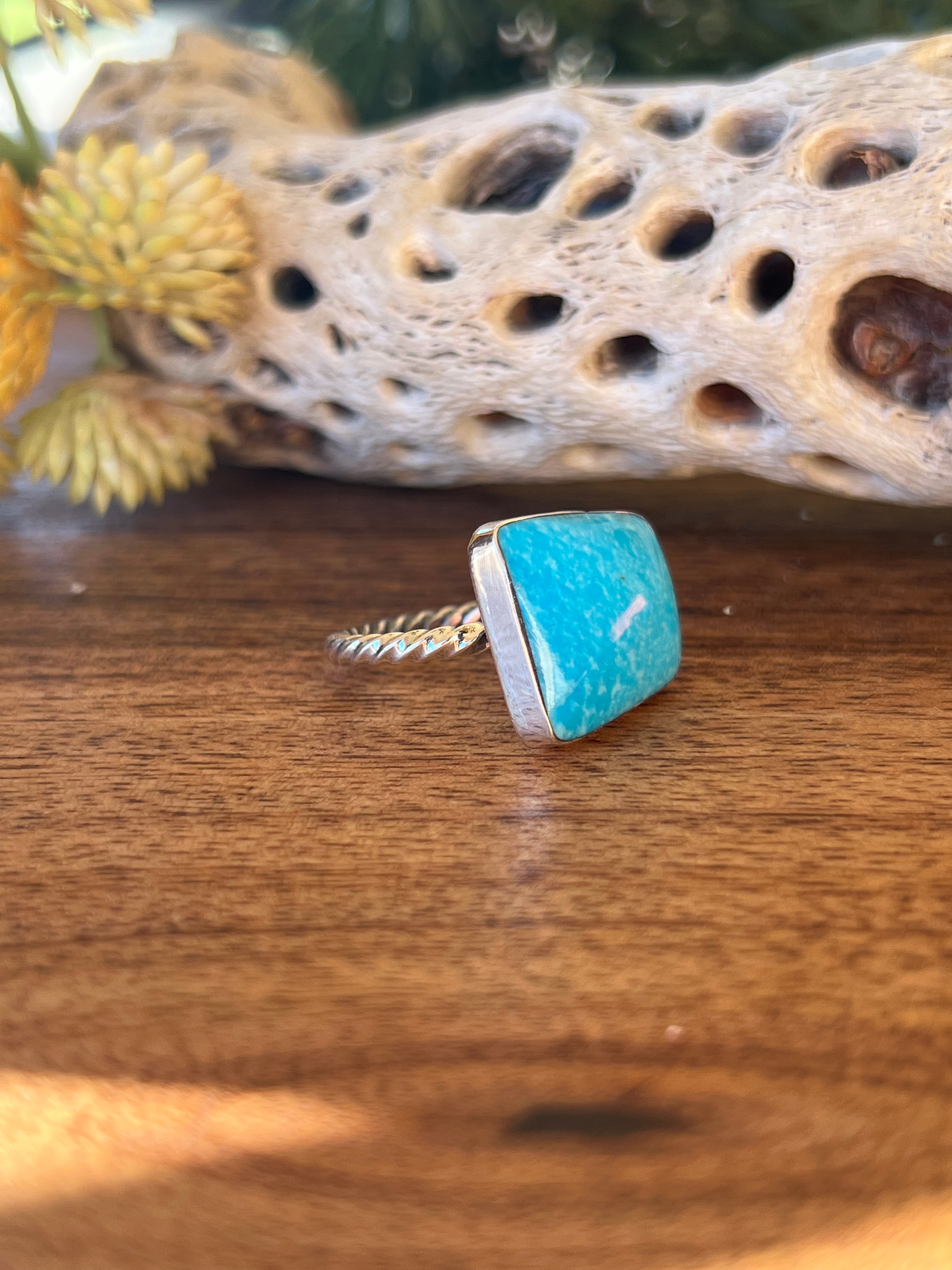 Navajo Made Kingman Turquoise & Sterling Silver Ring Size 5.75