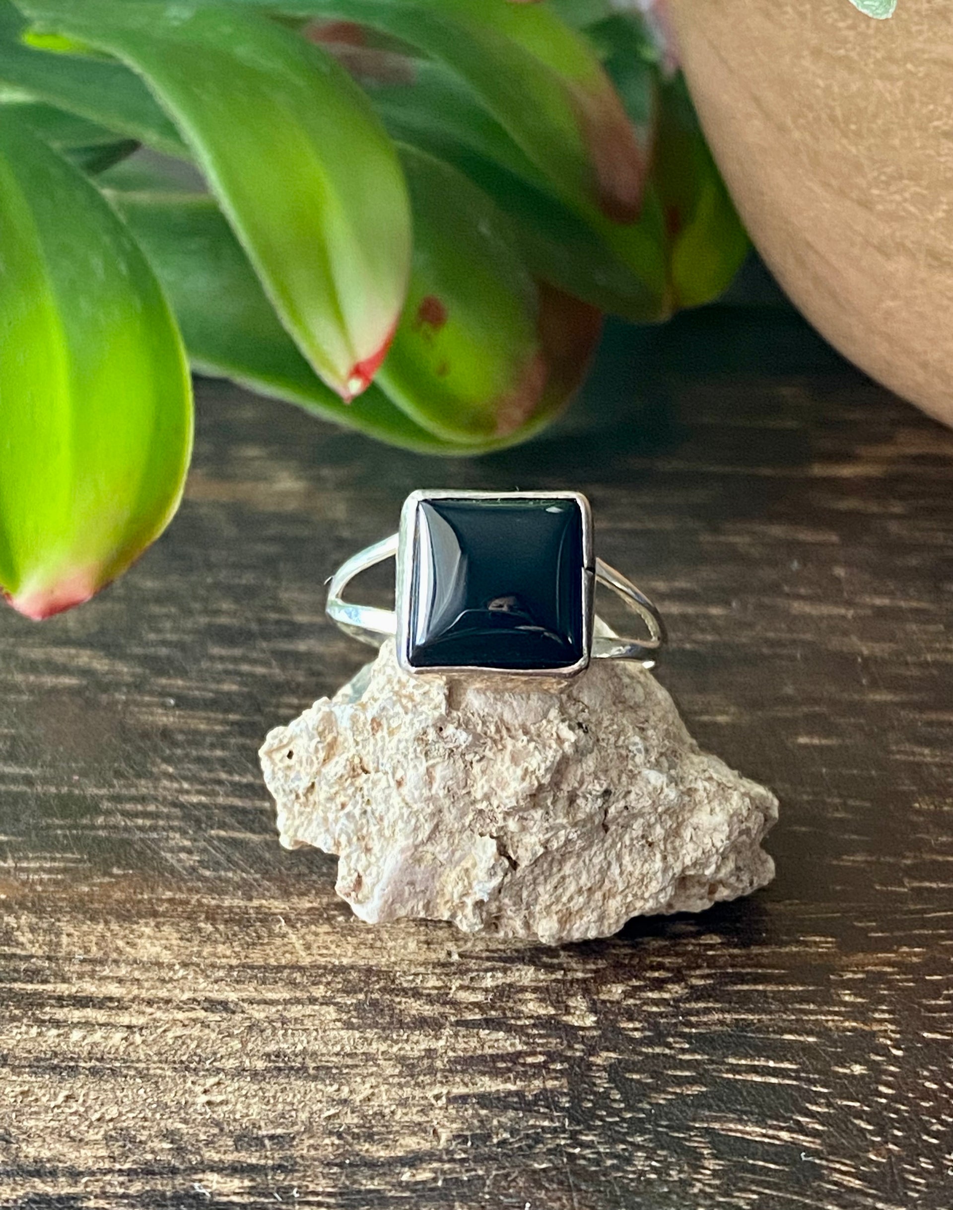 Navajo Made Onyx & Sterling Silver Ring Size 5.75